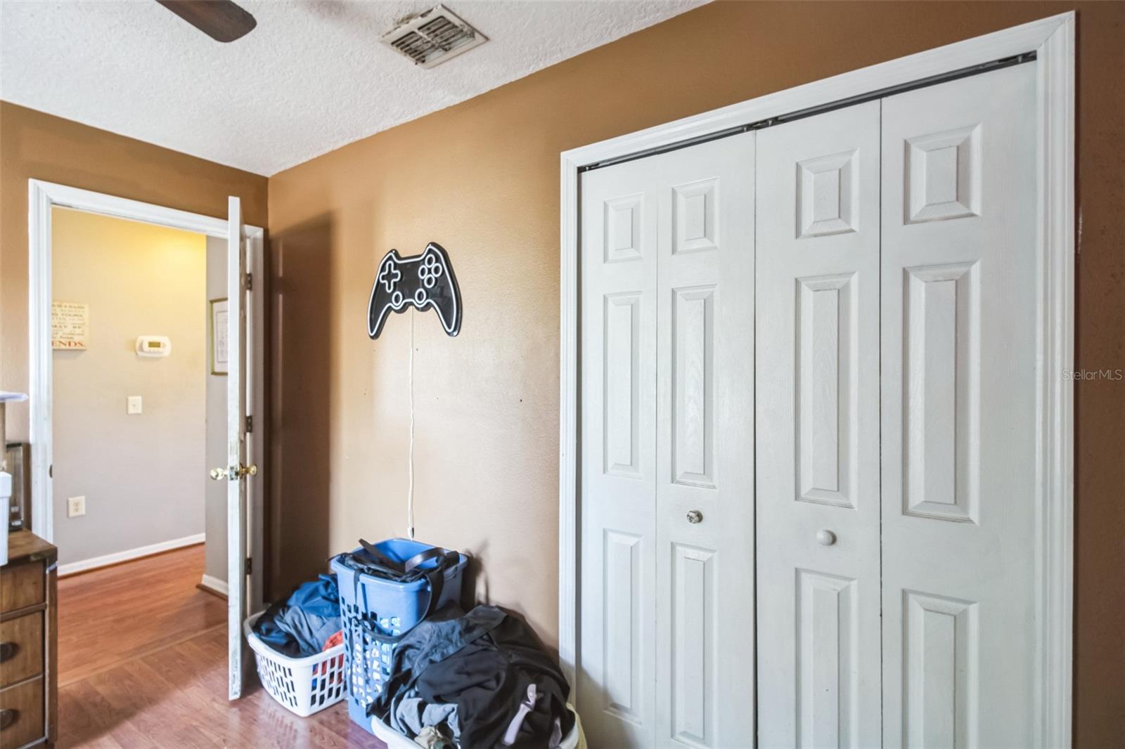 Image 21 of 28 For 10352 Lansfield Street