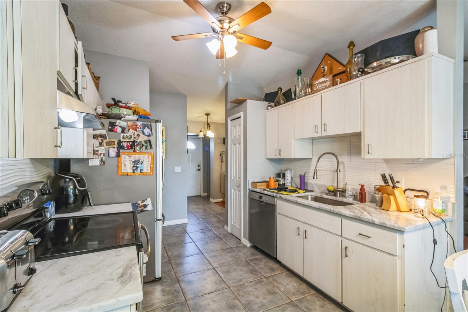 Image 6 of 28 For 10352 Lansfield Street