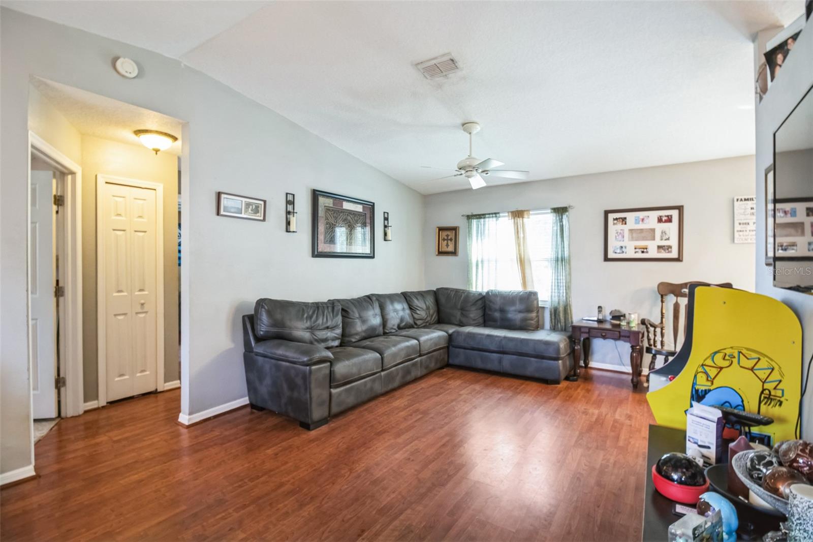 Image 8 of 28 For 10352 Lansfield Street