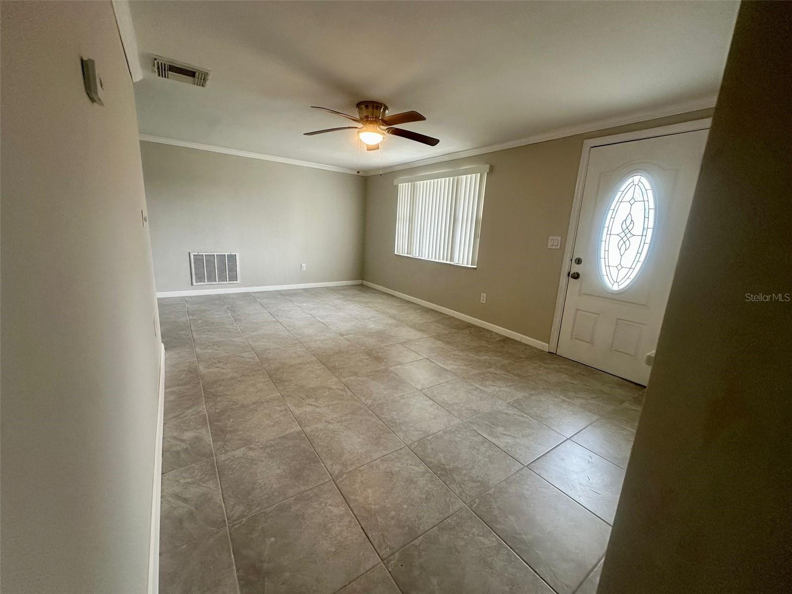 Image 3 of 14 For 4033 Newcastle Drive