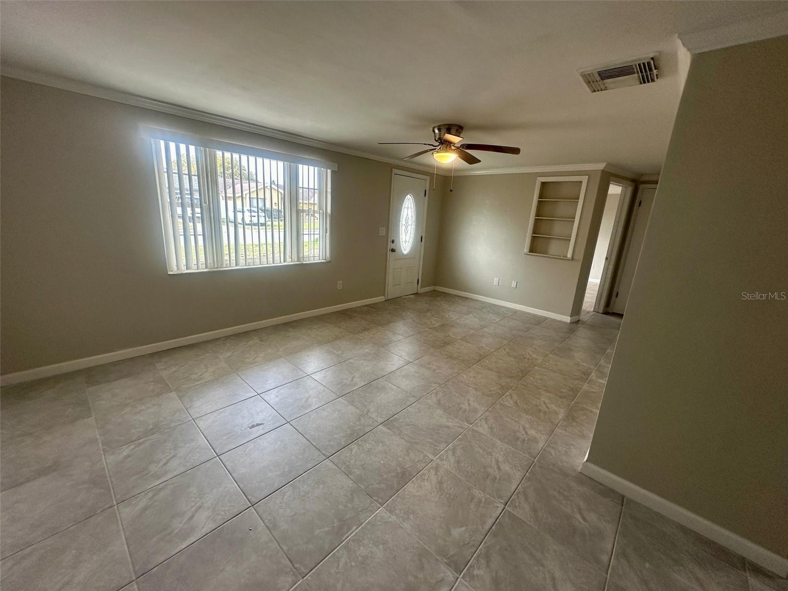 Image 4 of 14 For 4033 Newcastle Drive