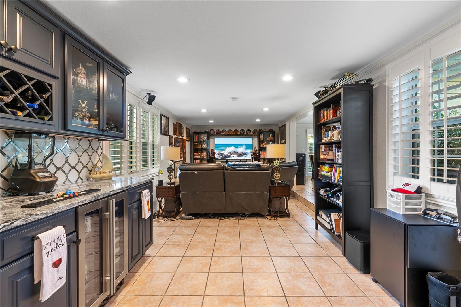 Listing photo id 13 for 510 Broxburn Avenue