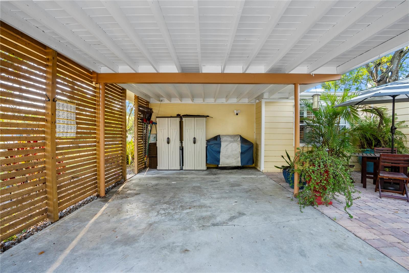 Listing photo id 25 for 510 Broxburn Avenue