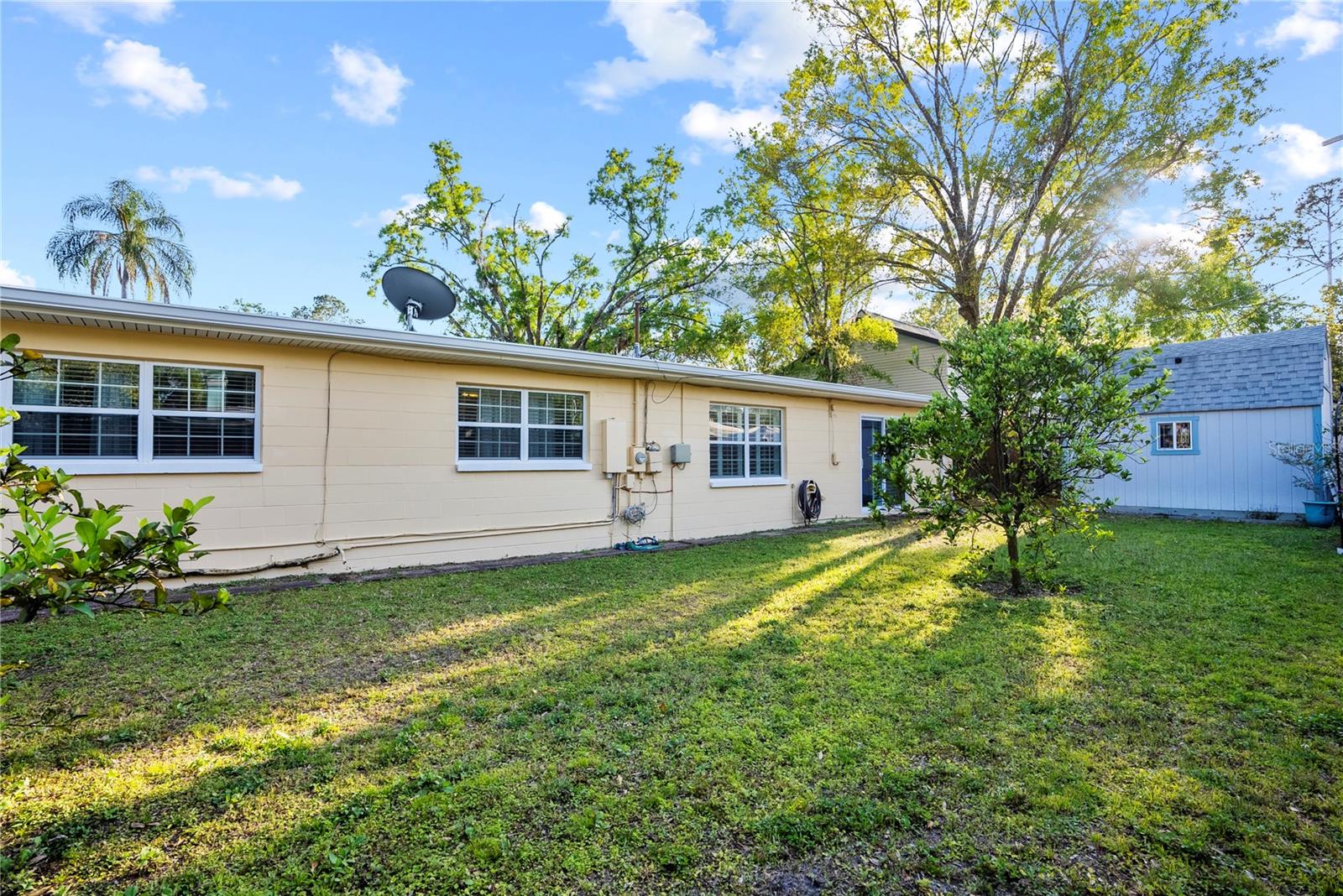 Listing photo id 27 for 510 Broxburn Avenue