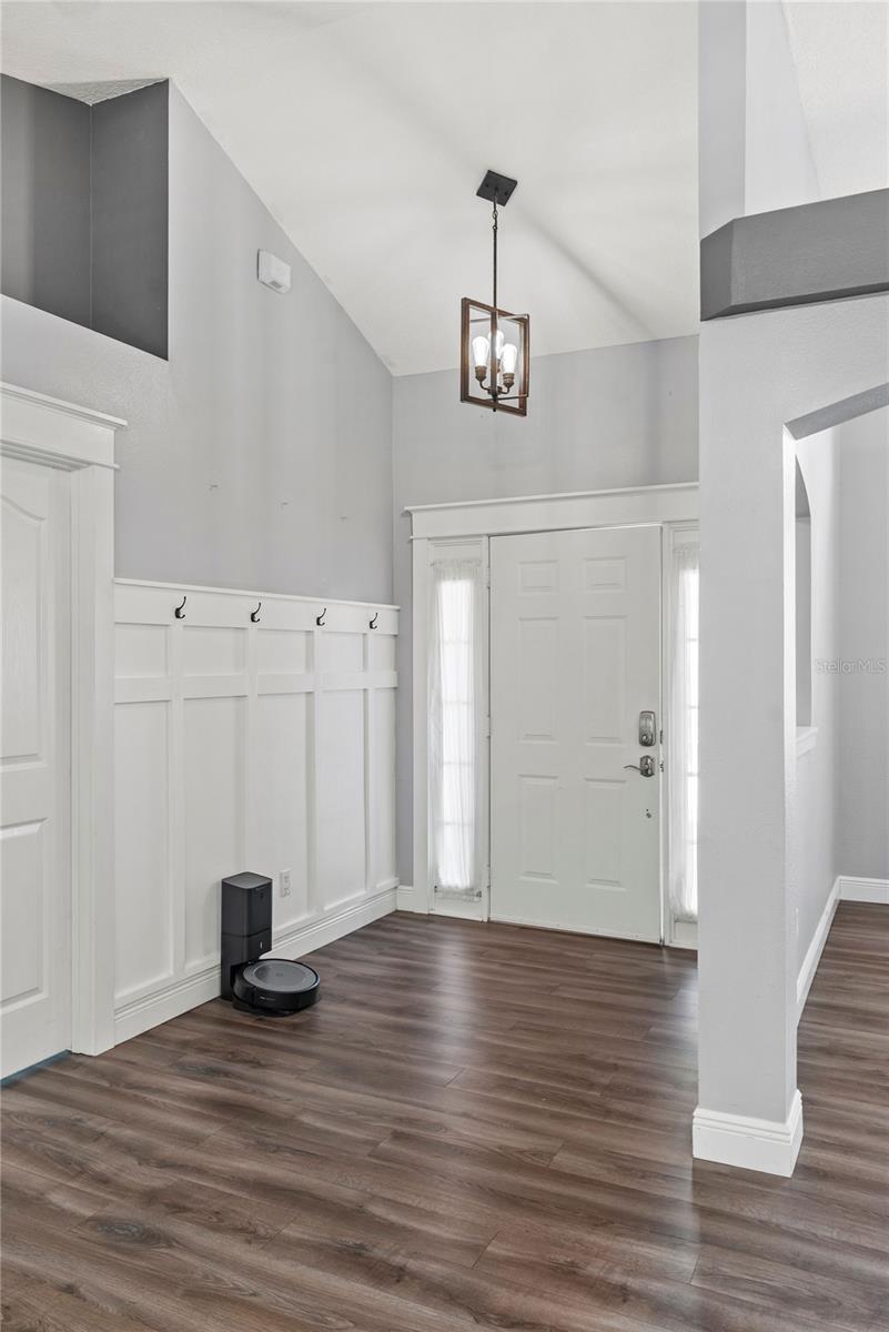 Image 4 of 32 For 638 Coral Way