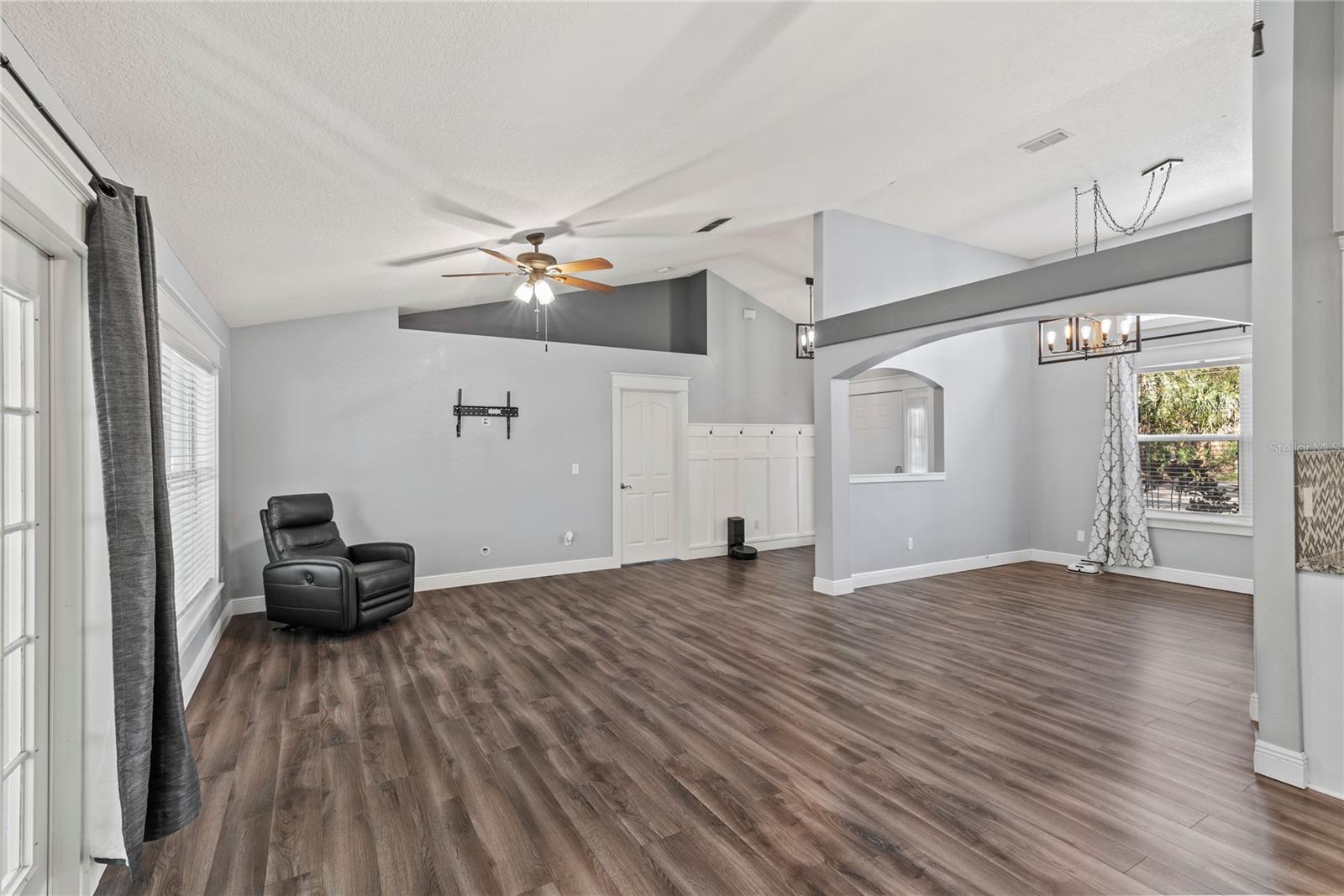 Image 9 of 32 For 638 Coral Way