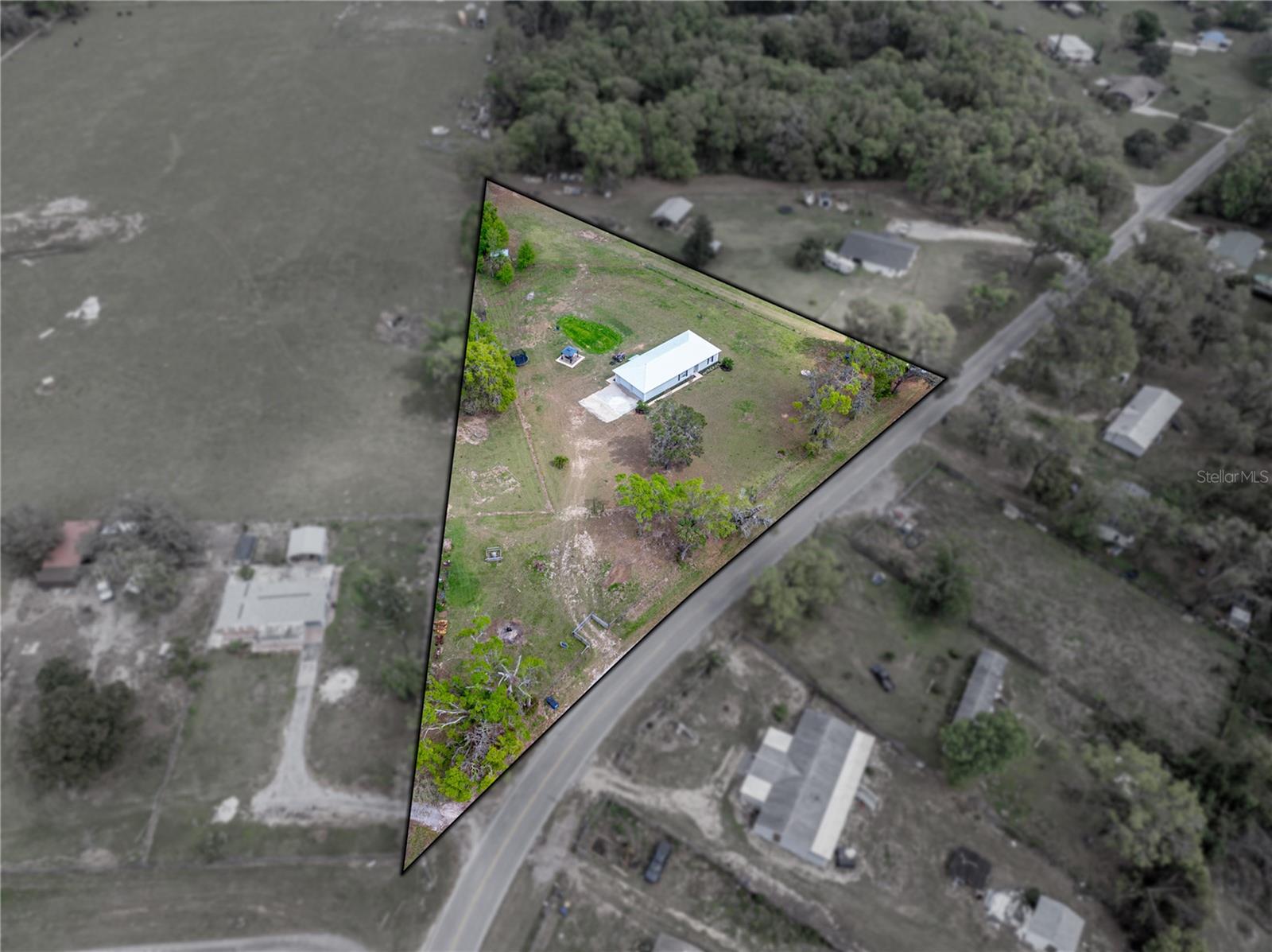 Image 4 of 52 For 39745 River Road