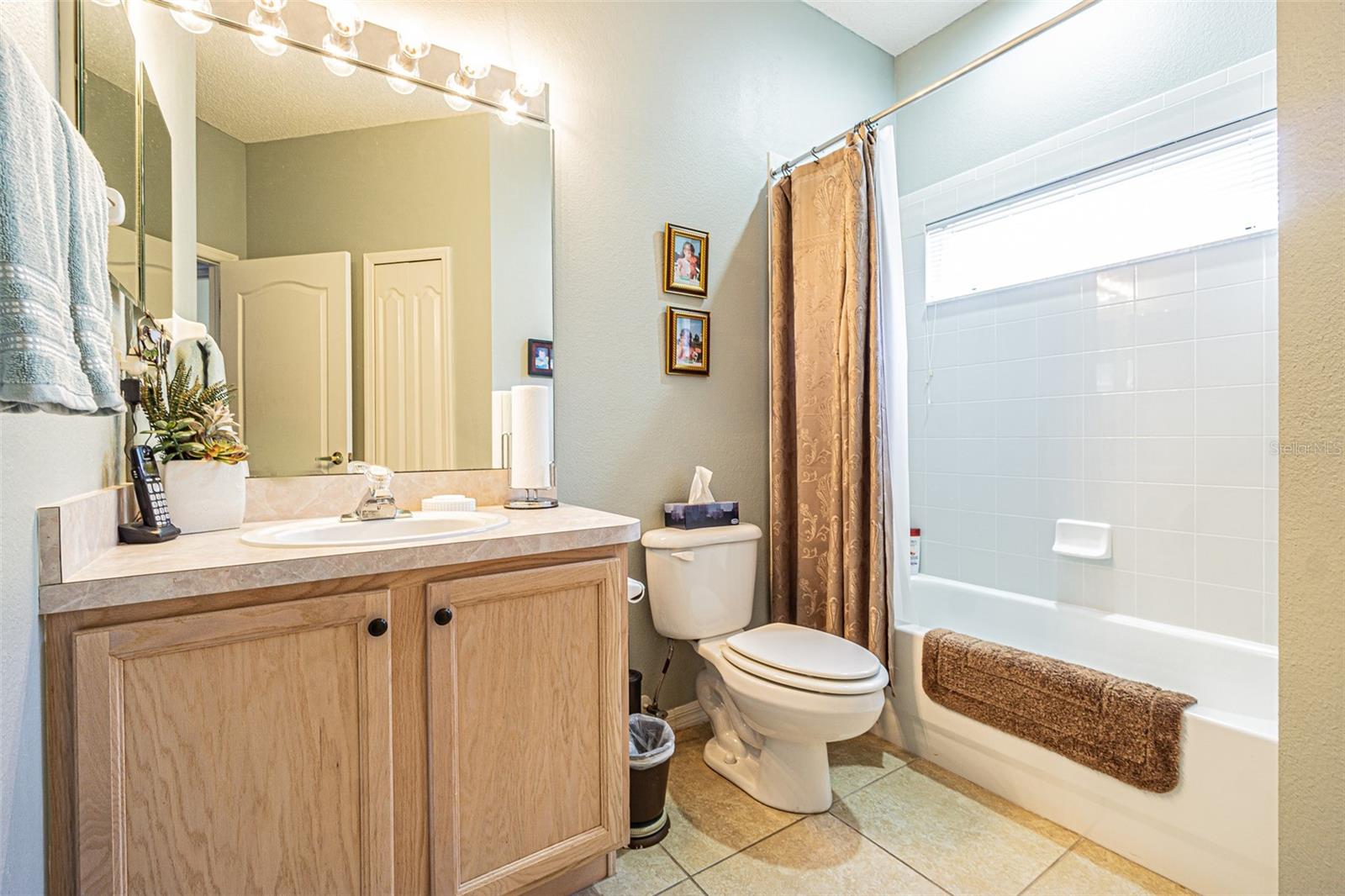 Listing photo id 12 for 2514 Sandy Hill Court