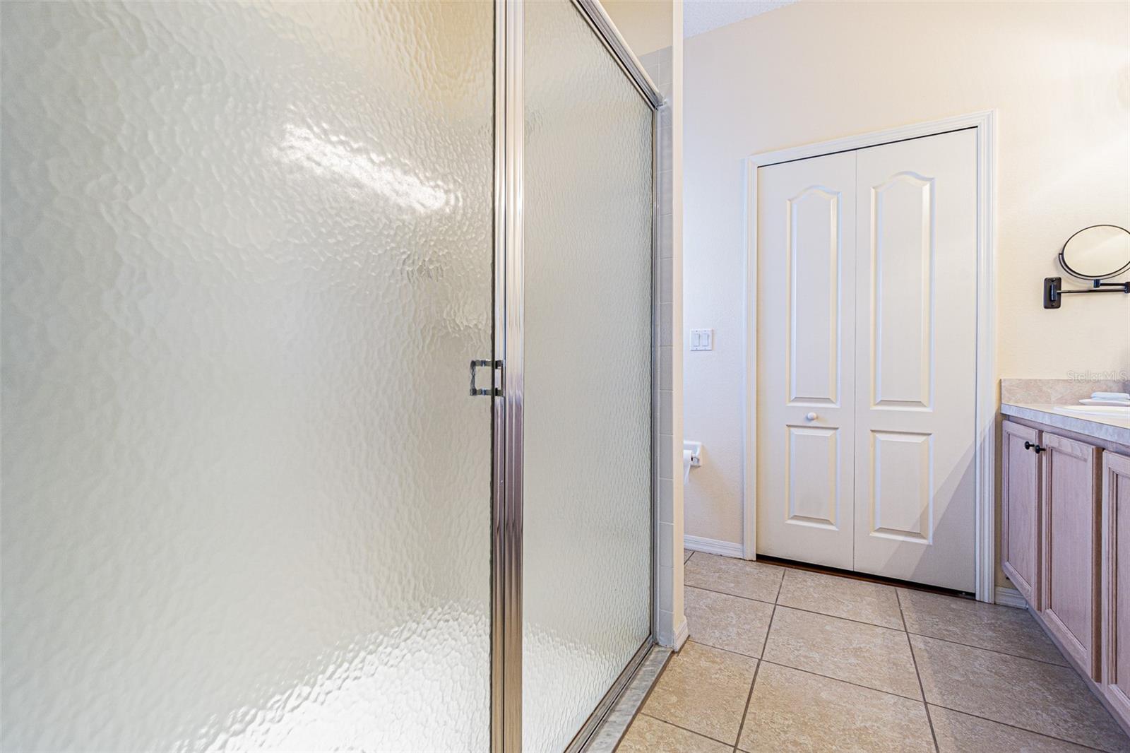 Listing photo id 2 for 2514 Sandy Hill Court
