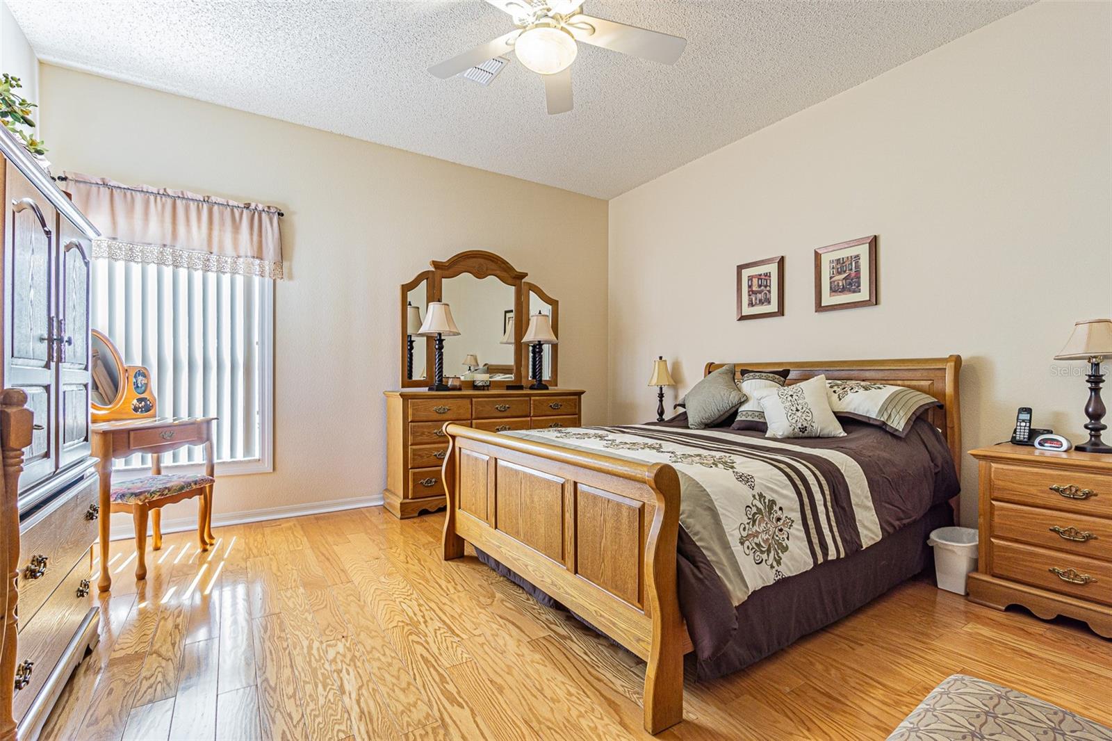 Listing photo id 4 for 2514 Sandy Hill Court