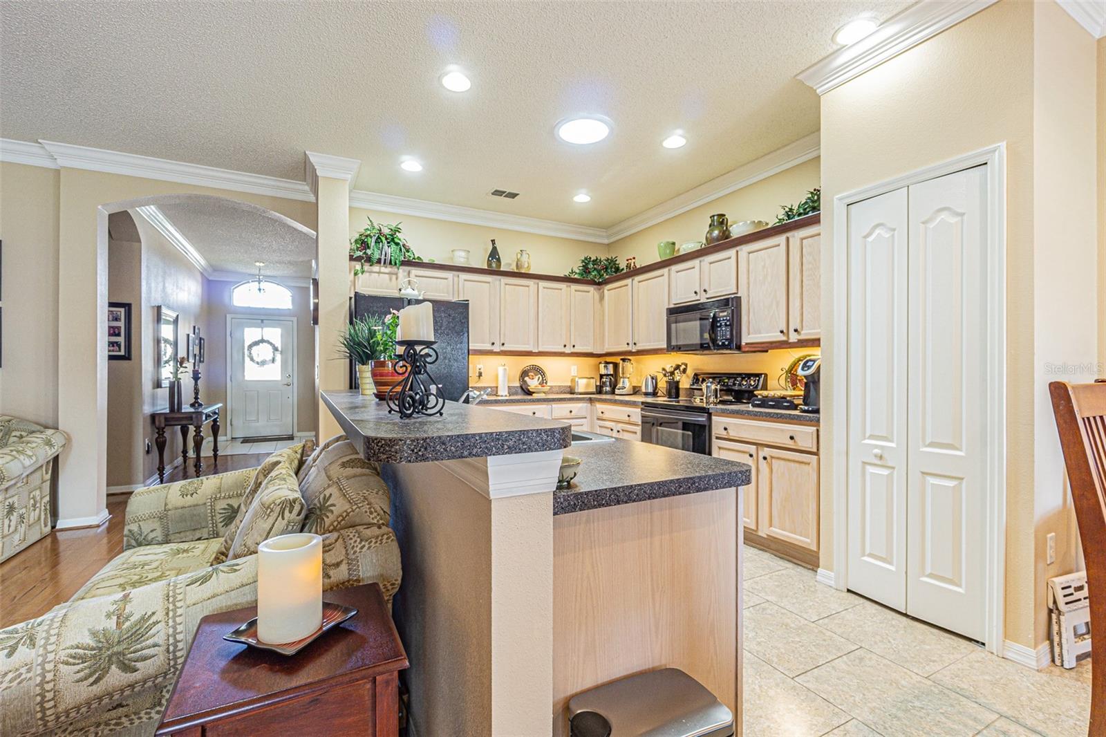 Listing photo id 6 for 2514 Sandy Hill Court