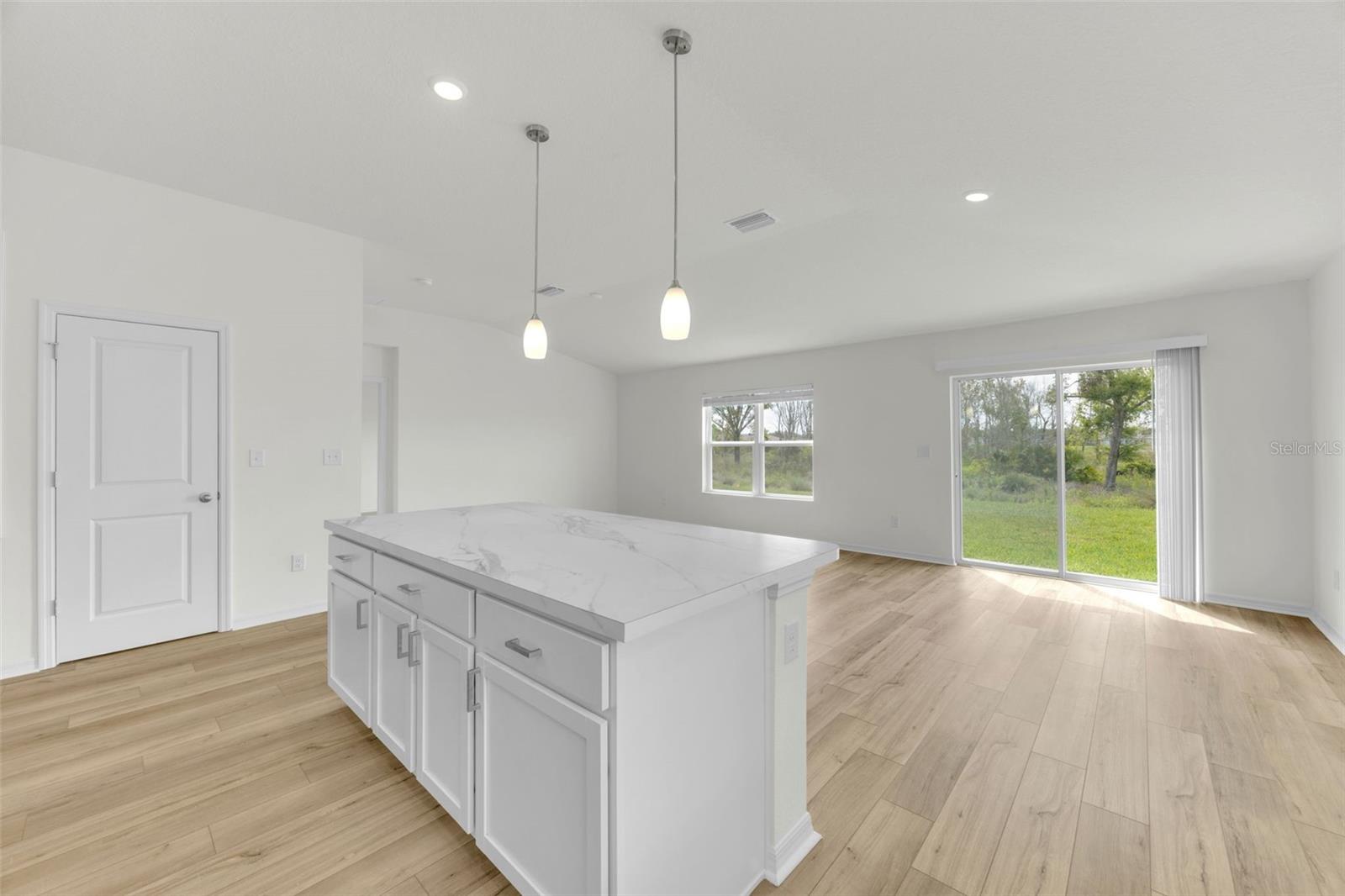Image 4 of 27 For 9267 Sandy Bluffs Circle