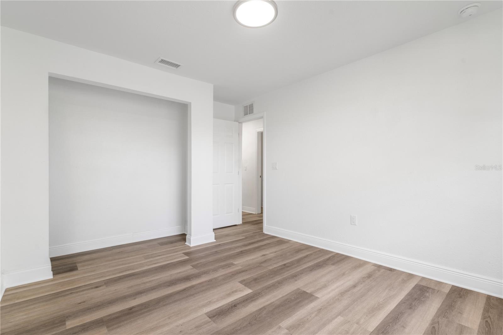 Image 15 of 37 For 10216 Pawnee Avenue