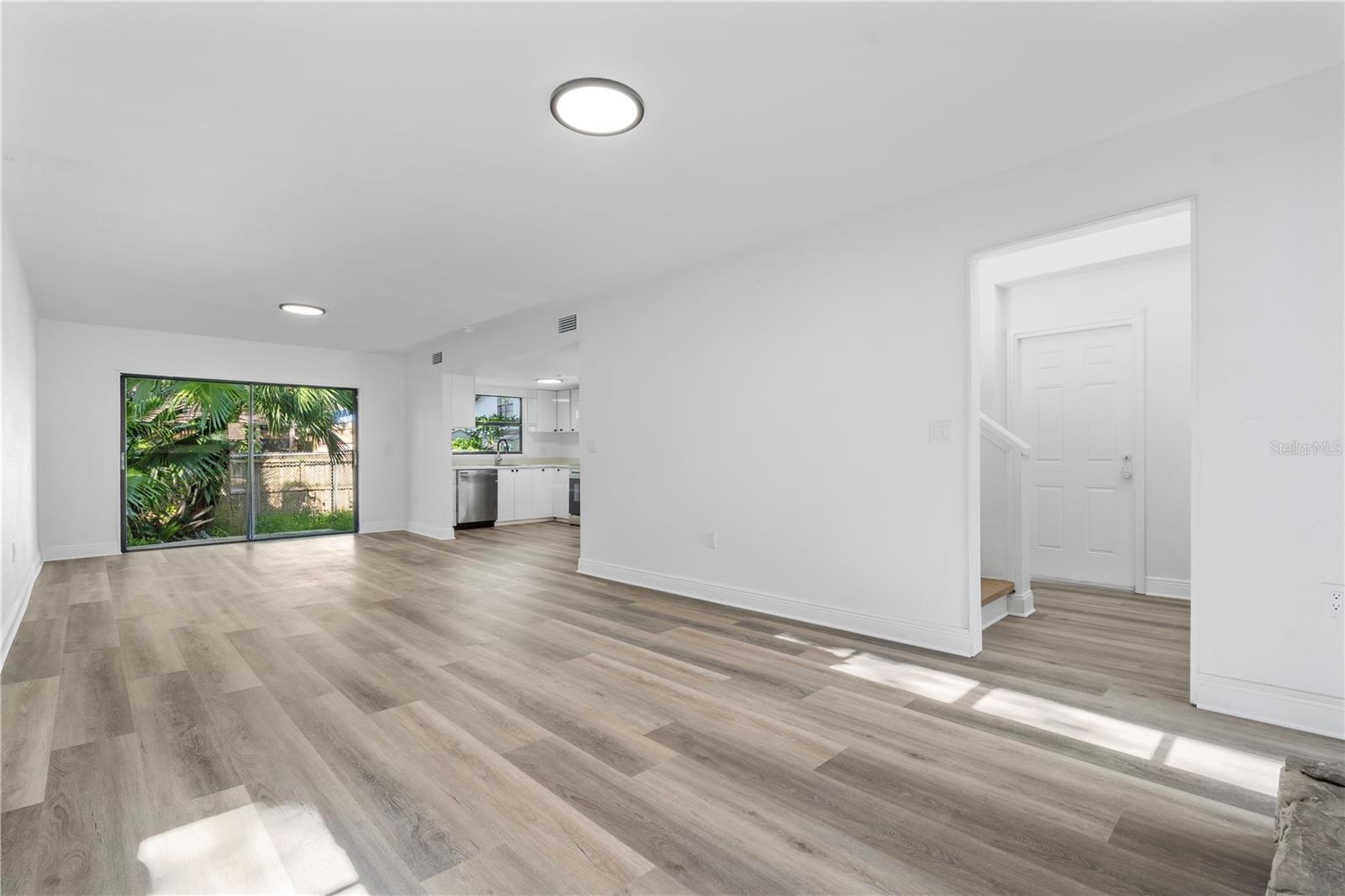 Image 9 of 37 For 10216 Pawnee Avenue
