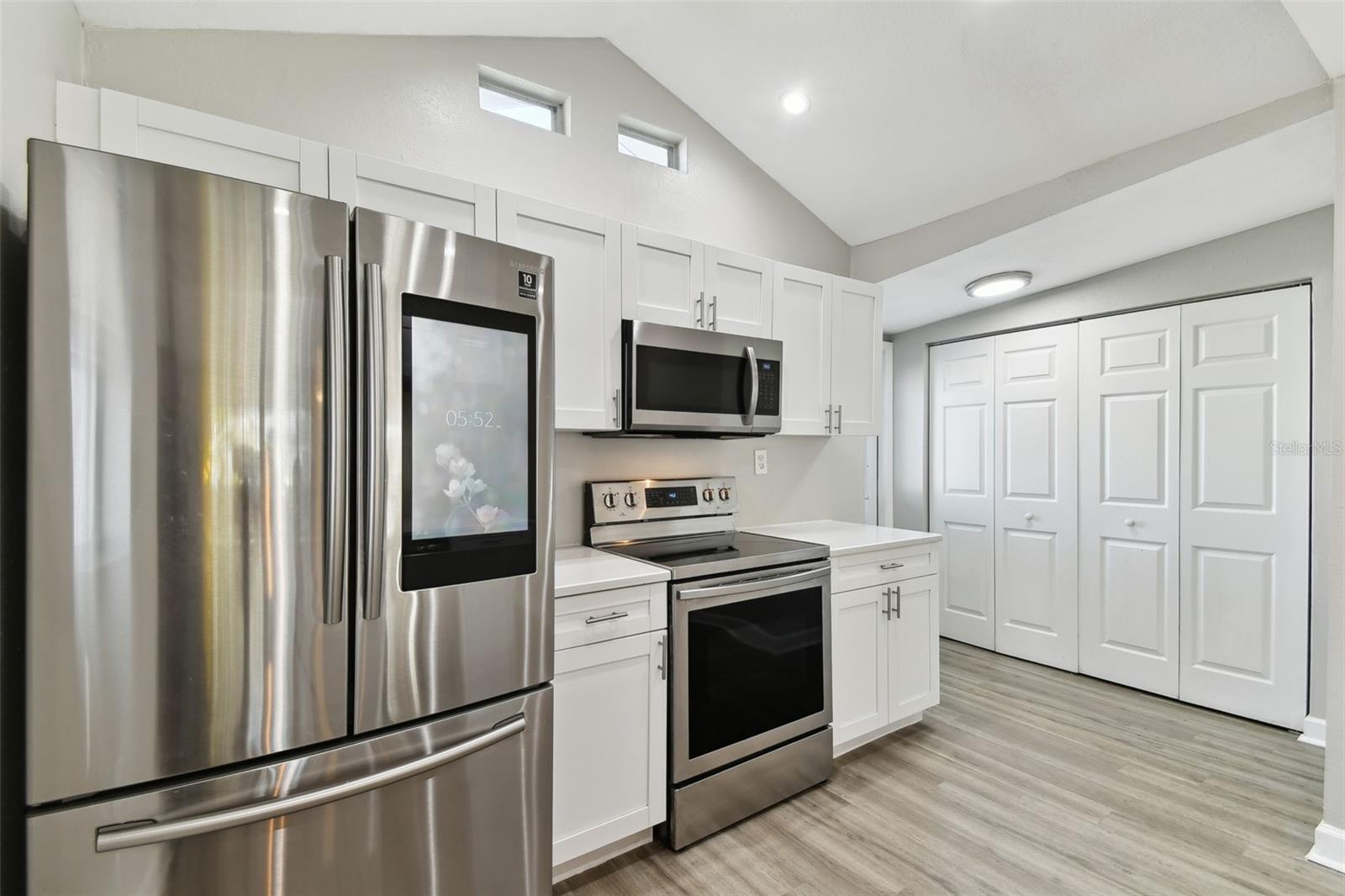 Image 18 of 40 For 6316 Richard Avenue