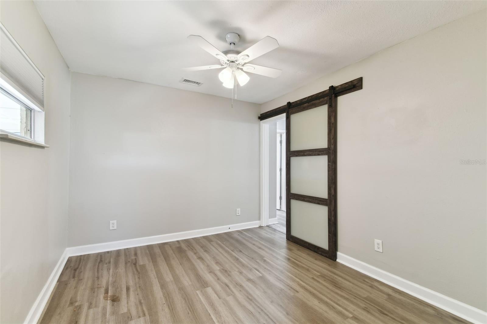 Image 21 of 40 For 6316 Richard Avenue