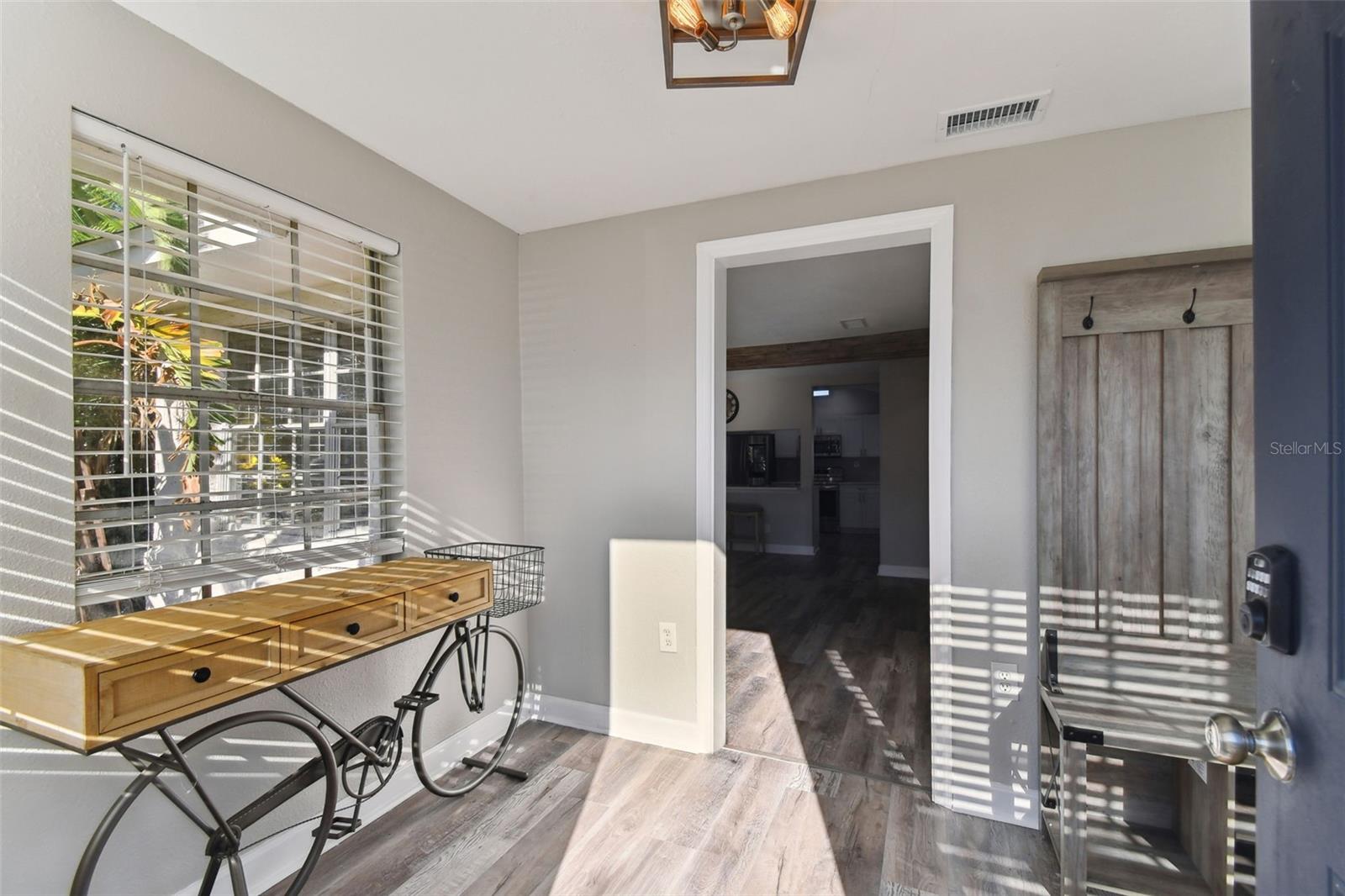 Image 4 of 40 For 6316 Richard Avenue