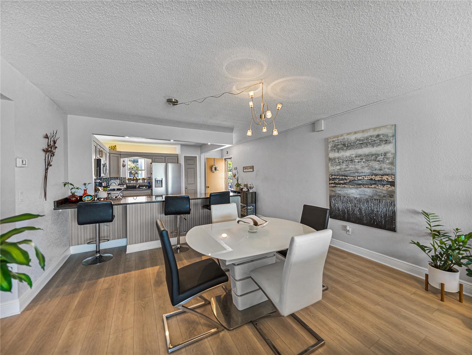 Image 22 of 40 For 7910 Sun Island Drive S 301