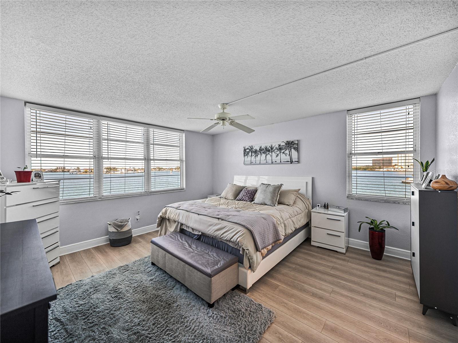 Image 9 of 40 For 7910 Sun Island Drive S 301