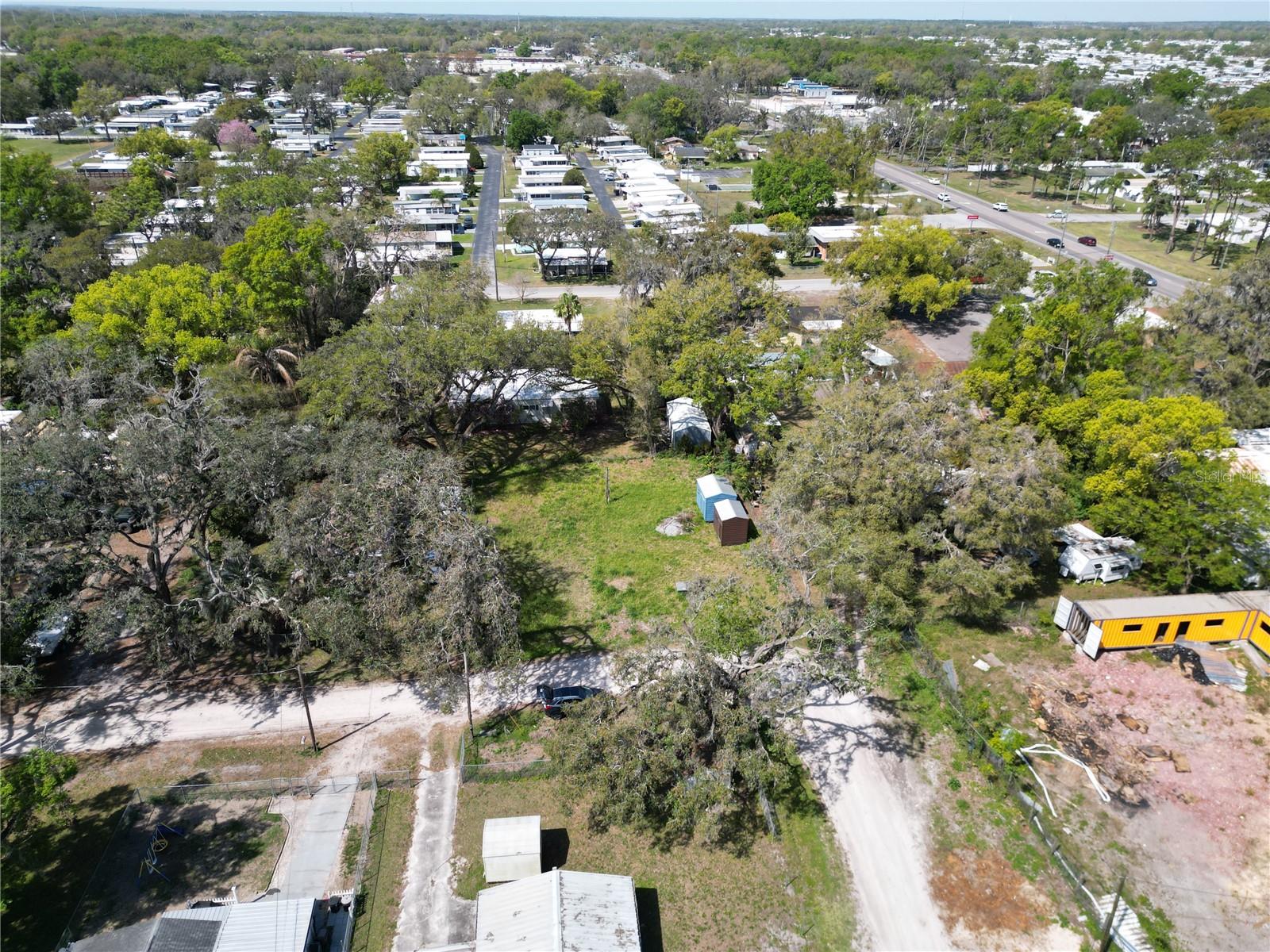 Listing photo id 8 for 4919 Huron Street