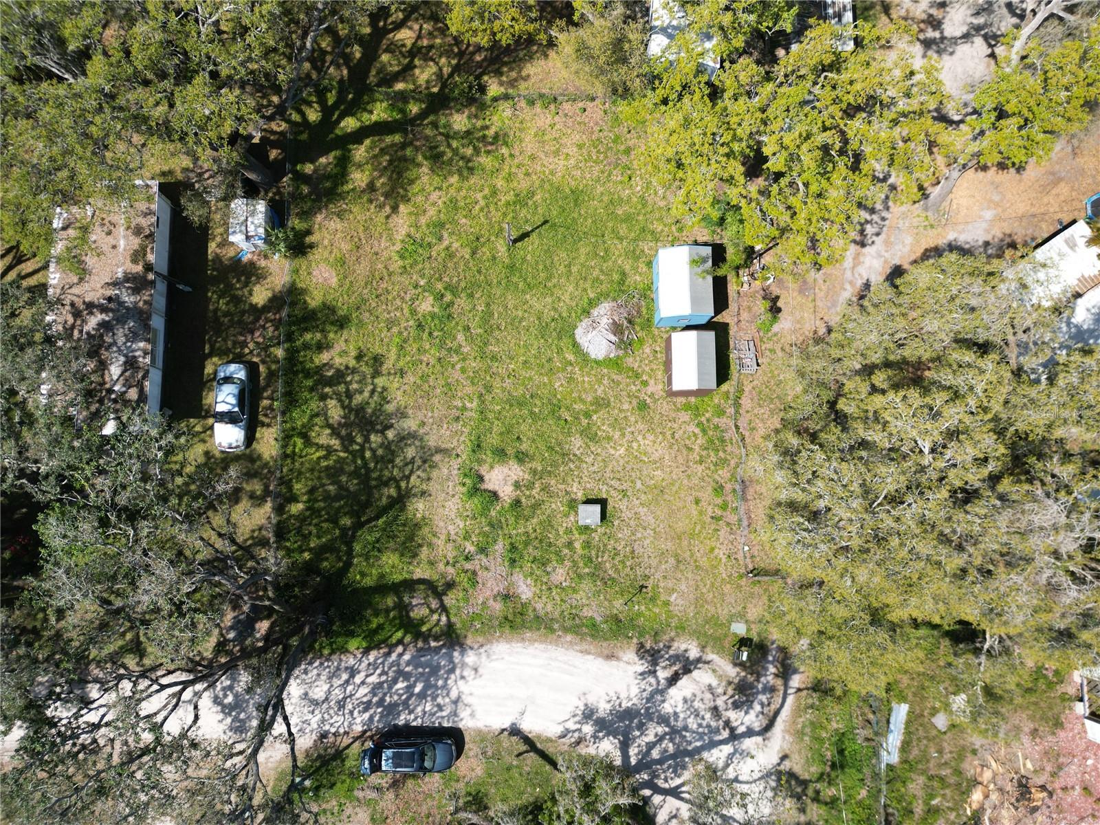 Listing photo id 11 for 4919 Huron Street