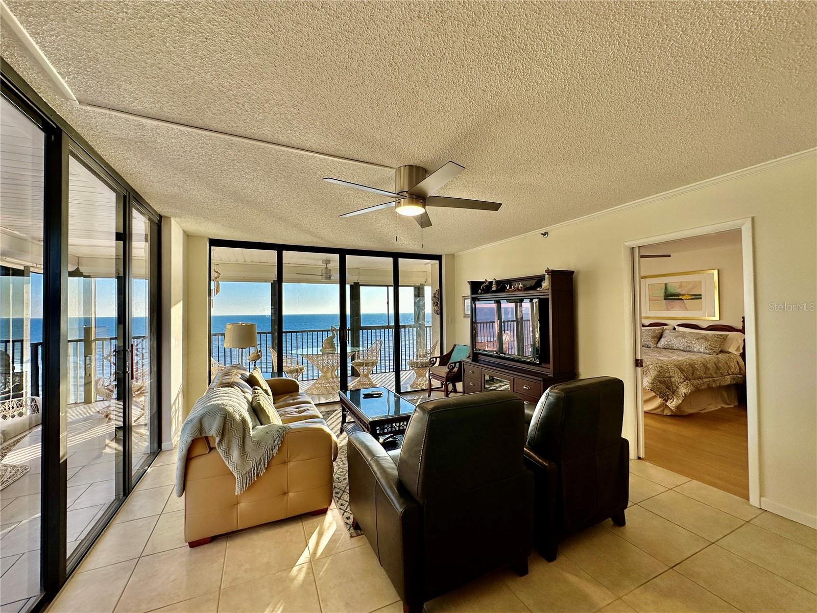 Image 86 of 91 For 15462 Gulf Boulevard 501