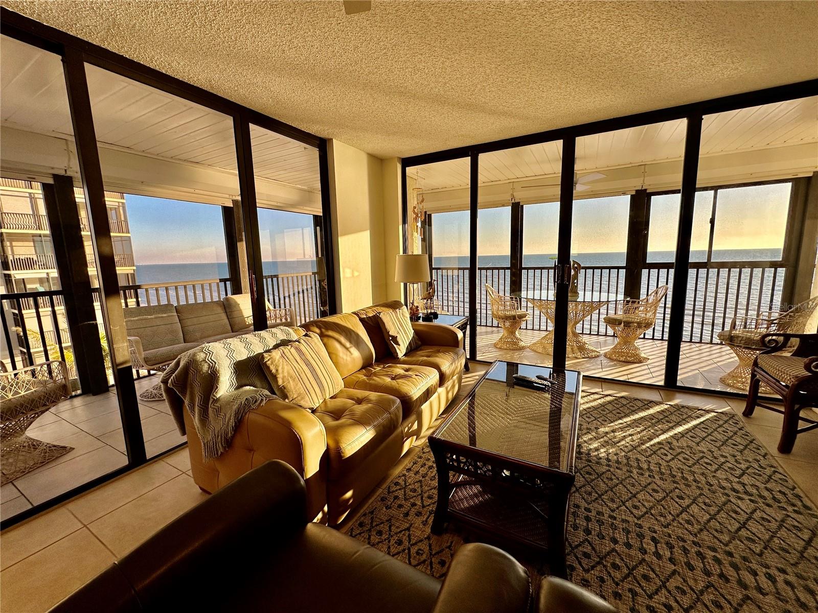 Image 88 of 91 For 15462 Gulf Boulevard 501