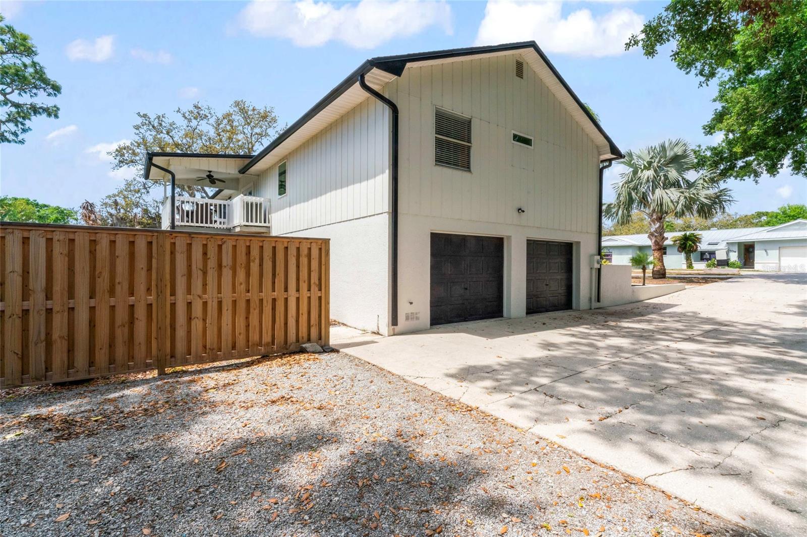 Image 15 of 51 For 1037 Jamaica Way