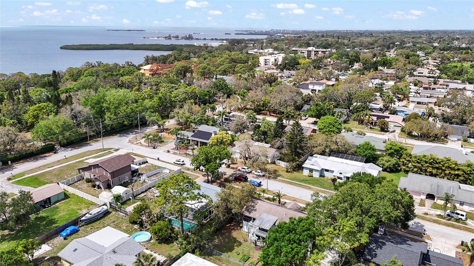 Image 3 of 51 For 1037 Jamaica Way