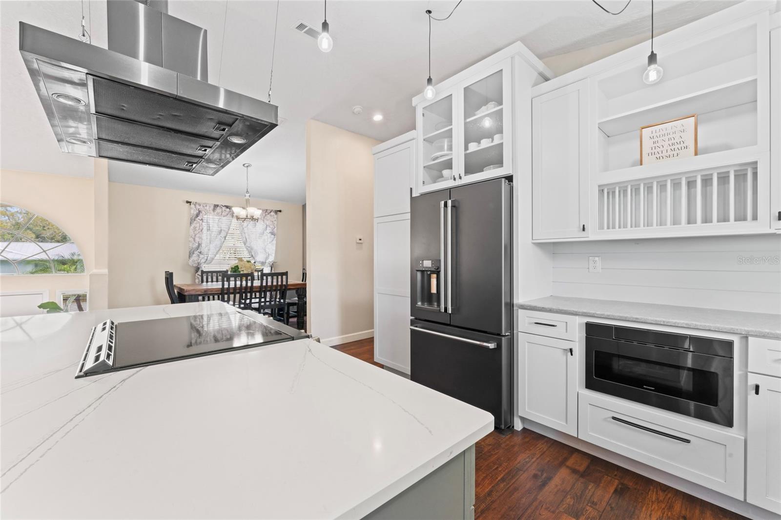 Image 40 of 51 For 1037 Jamaica Way