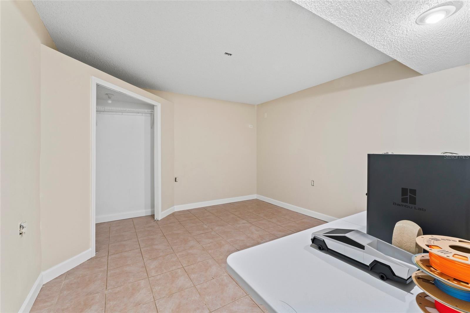 Image 45 of 51 For 1037 Jamaica Way