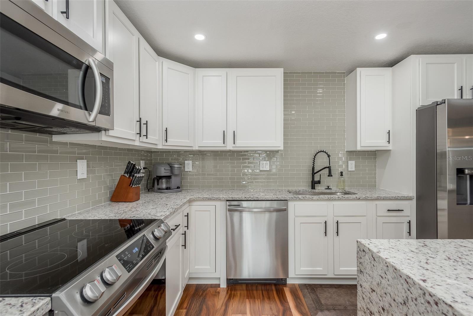 Listing photo id 0 for 1762 Bayshore Boulevard