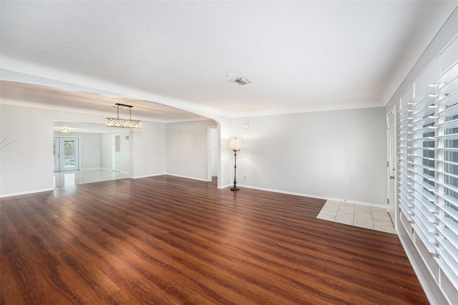 Image 5 of 26 For 6727 Burlington Avenue N