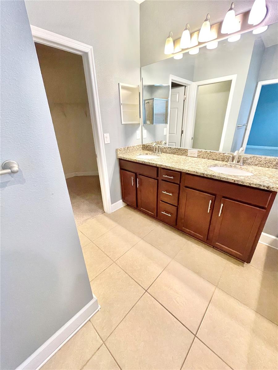 Image 36 of 87 For 21648 Southern Charm Drive