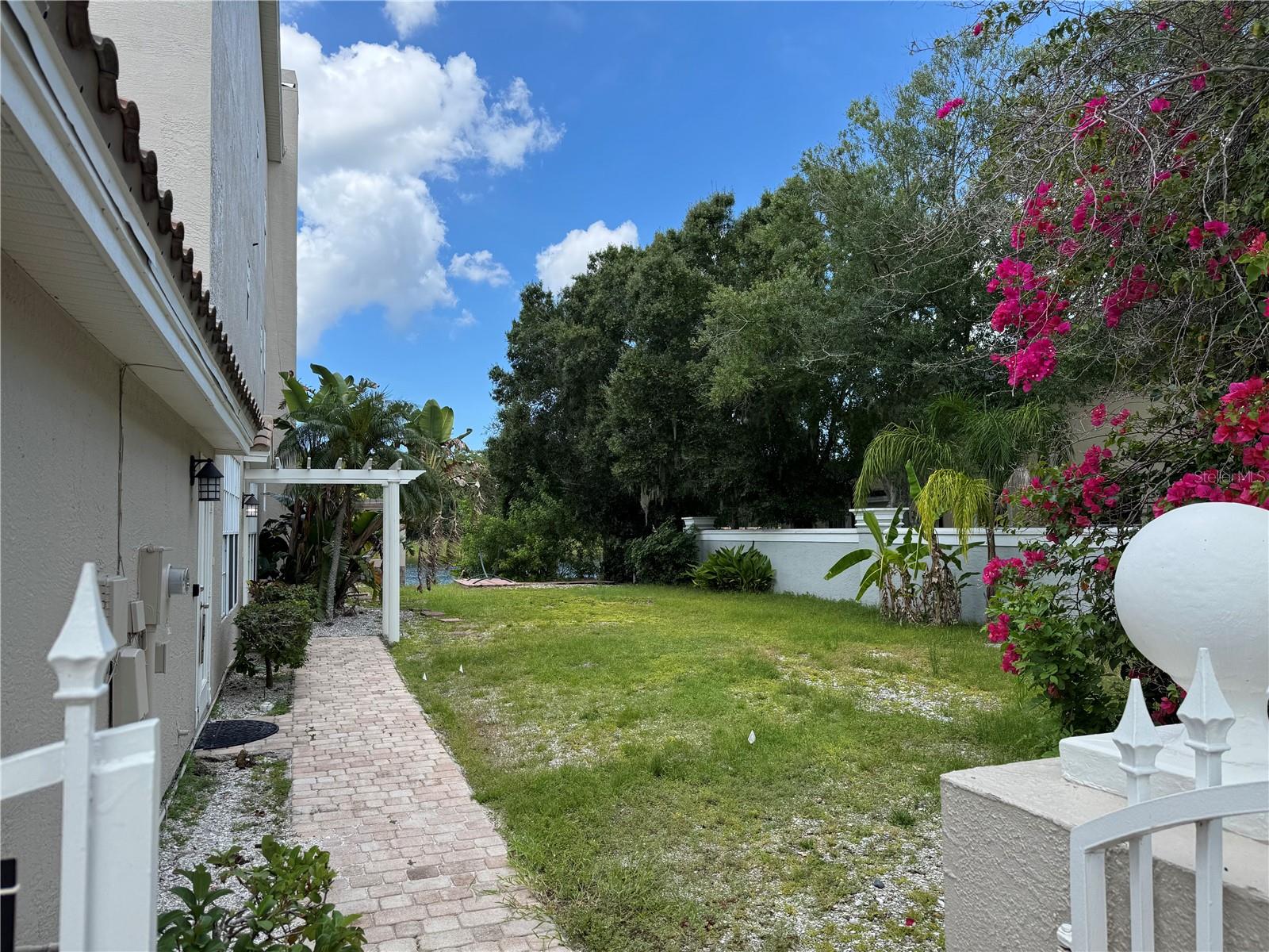Image 43 of 54 For 1806 Lago Vista Boulevard