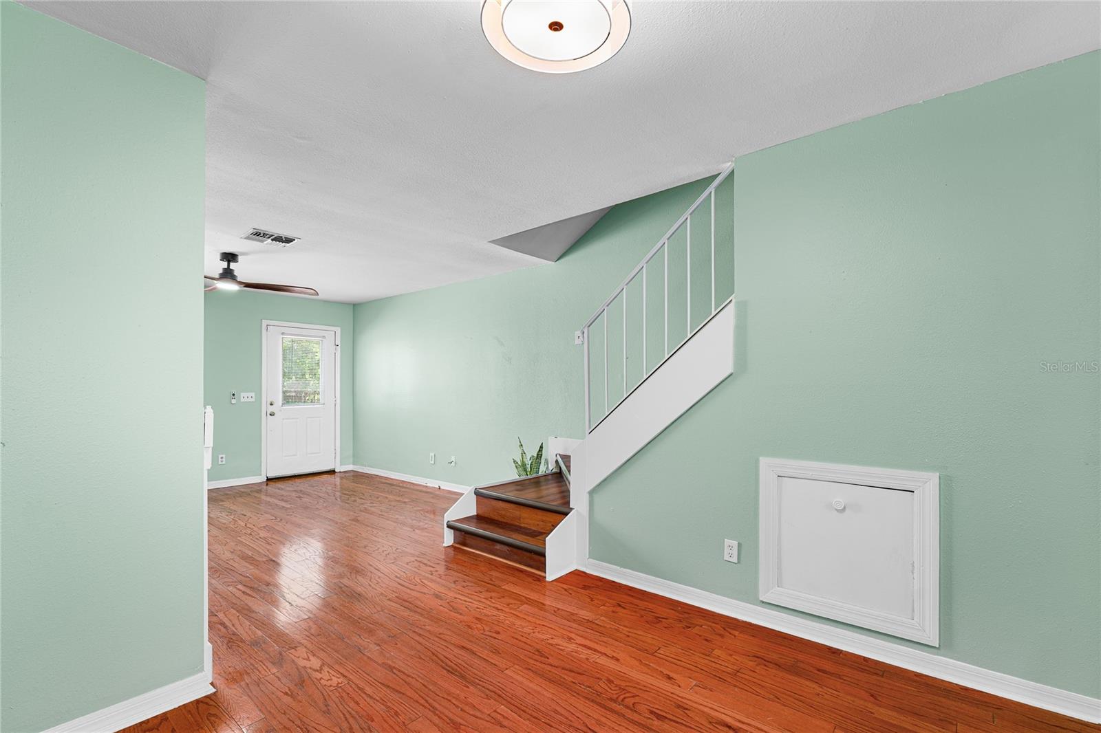Image 10 of 38 For 5704 Bratton Drive 2