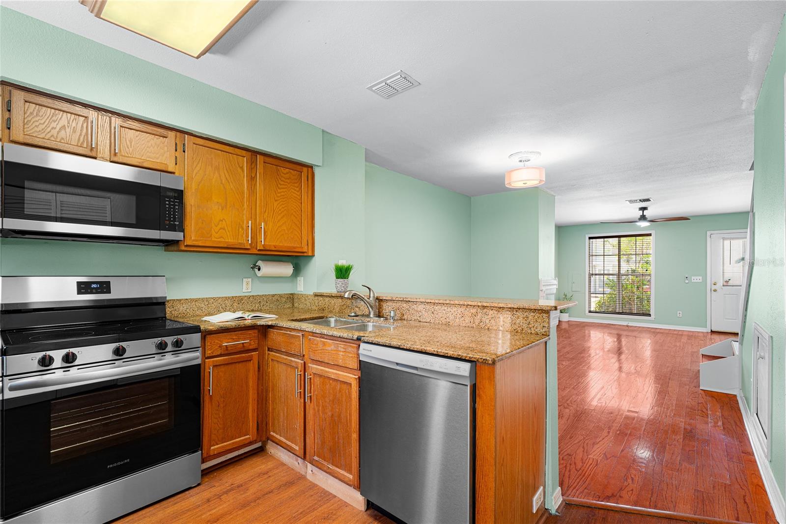 Image 15 of 38 For 5704 Bratton Drive 2