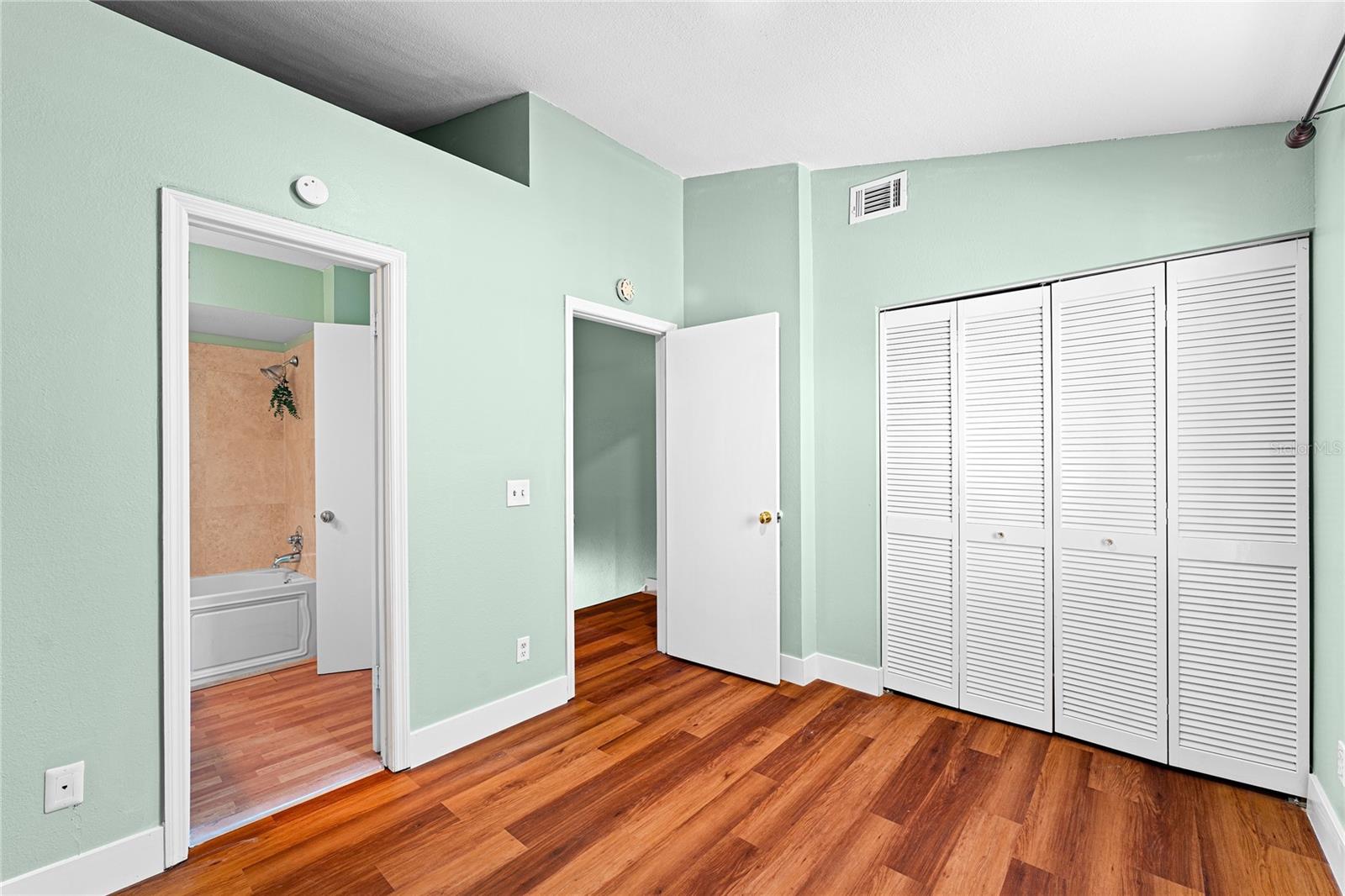 Image 28 of 38 For 5704 Bratton Drive 2