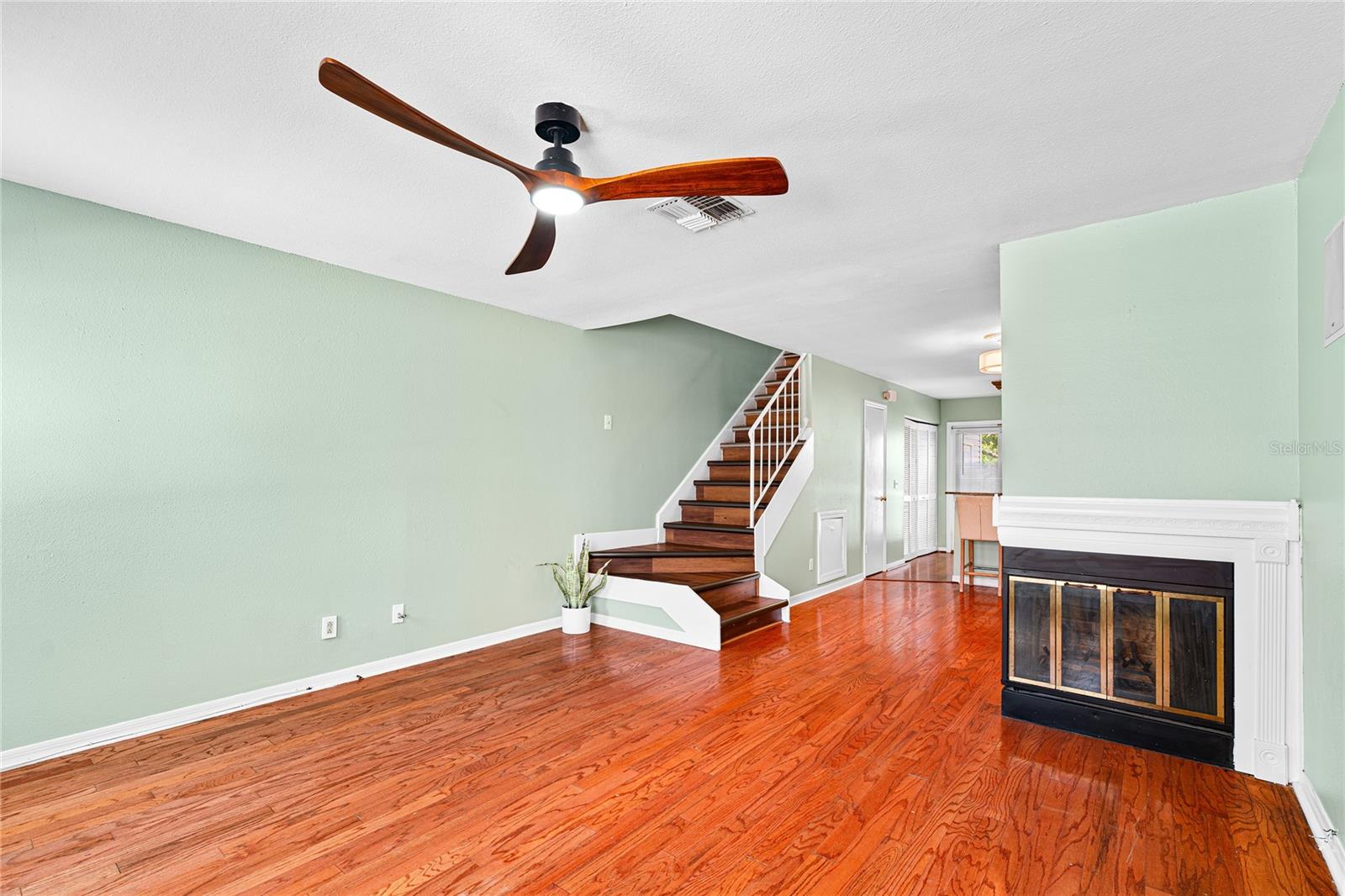 Image 4 of 38 For 5704 Bratton Drive 2