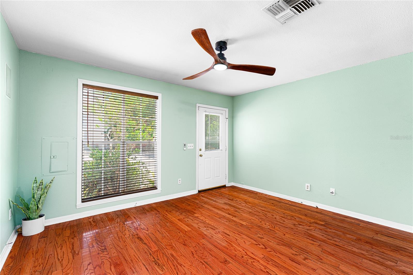 Image 5 of 38 For 5704 Bratton Drive 2