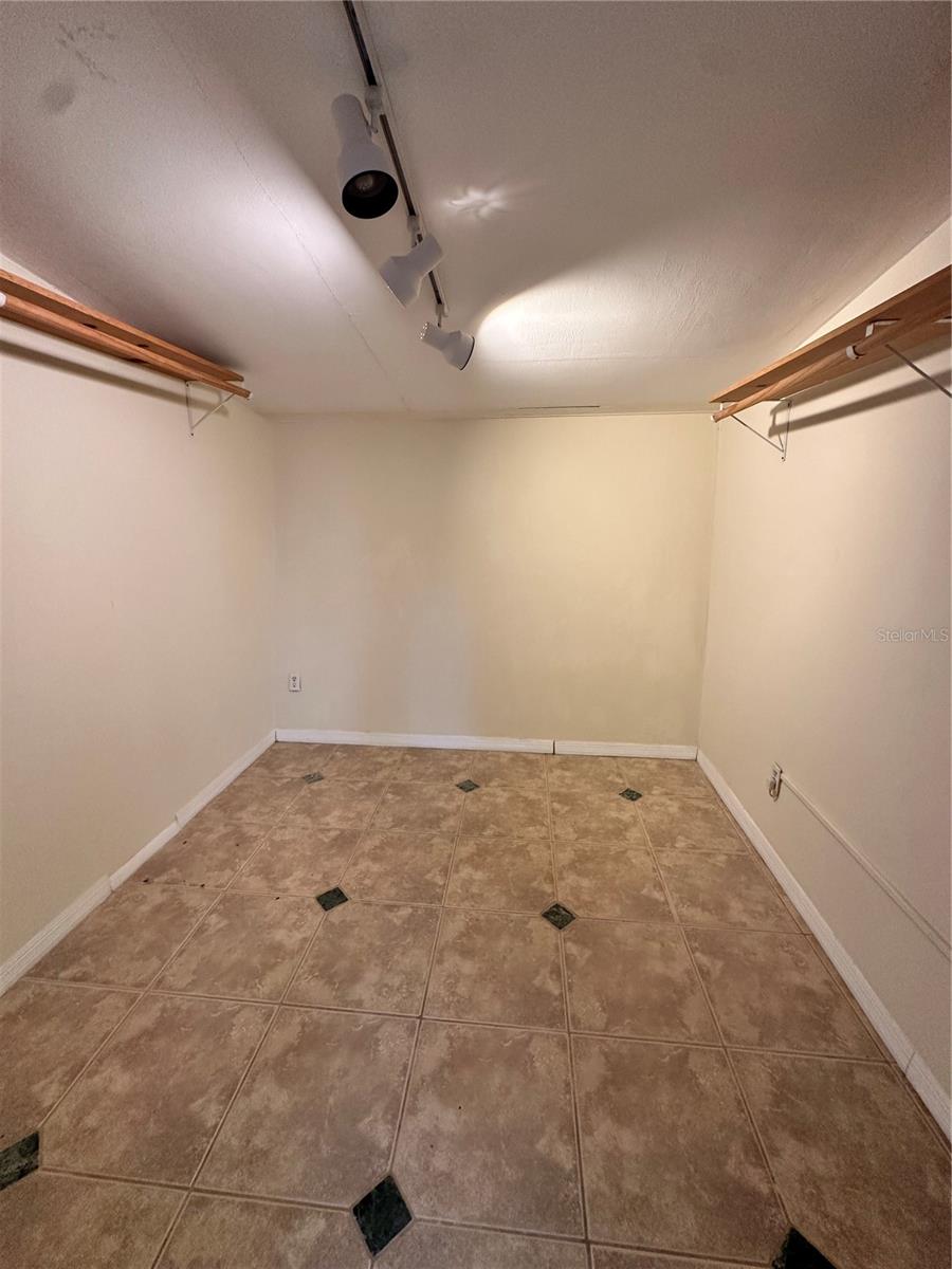 Image 35 of 44 For 5056 42nd Street S