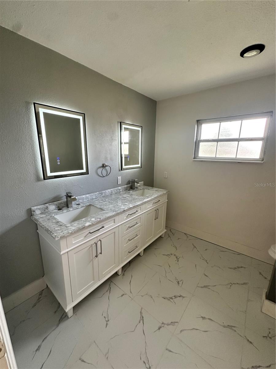 Image 40 of 44 For 5056 42nd Street S