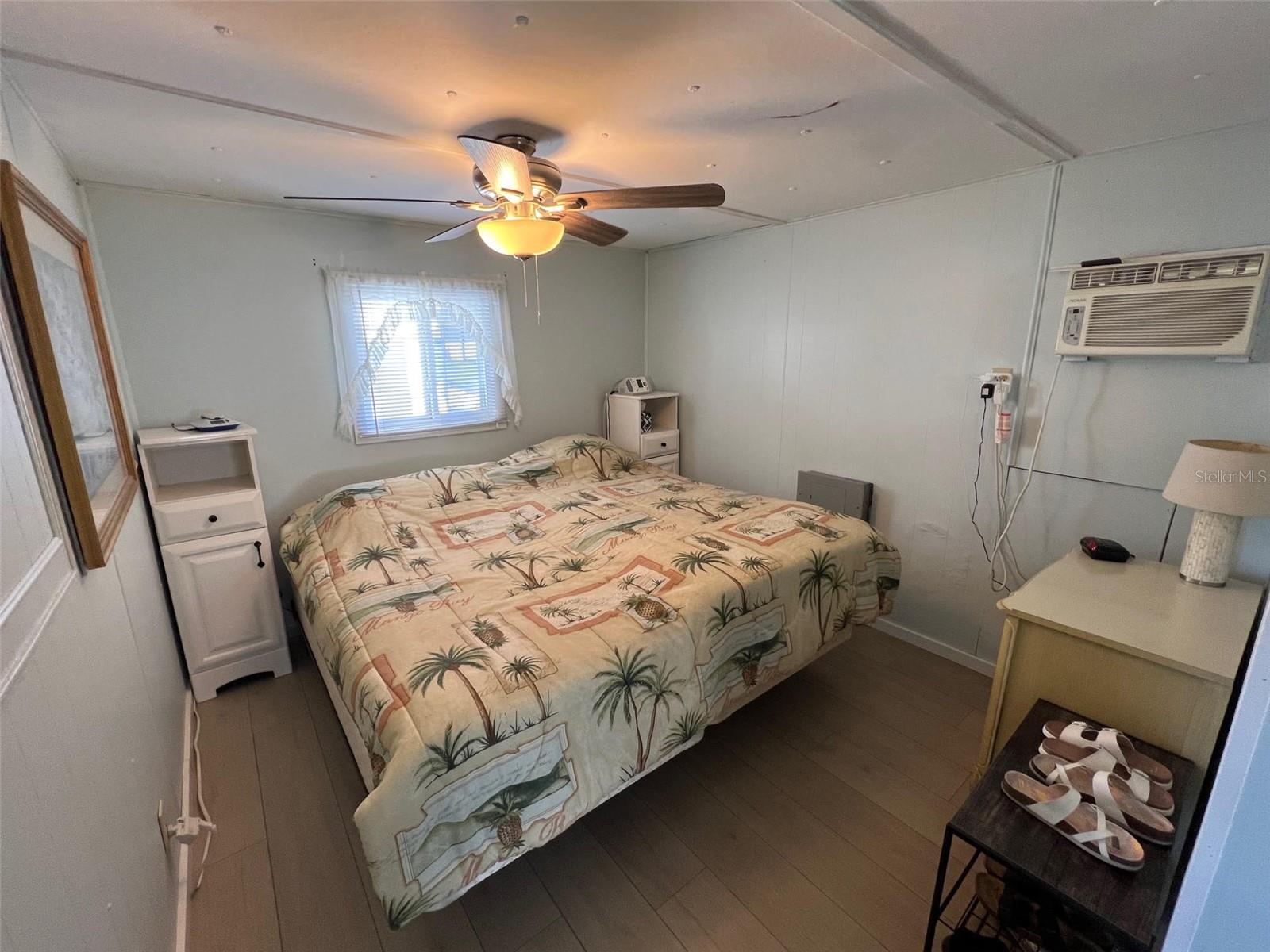 Listing photo id 17 for 12766 Seminole Boulevard 53