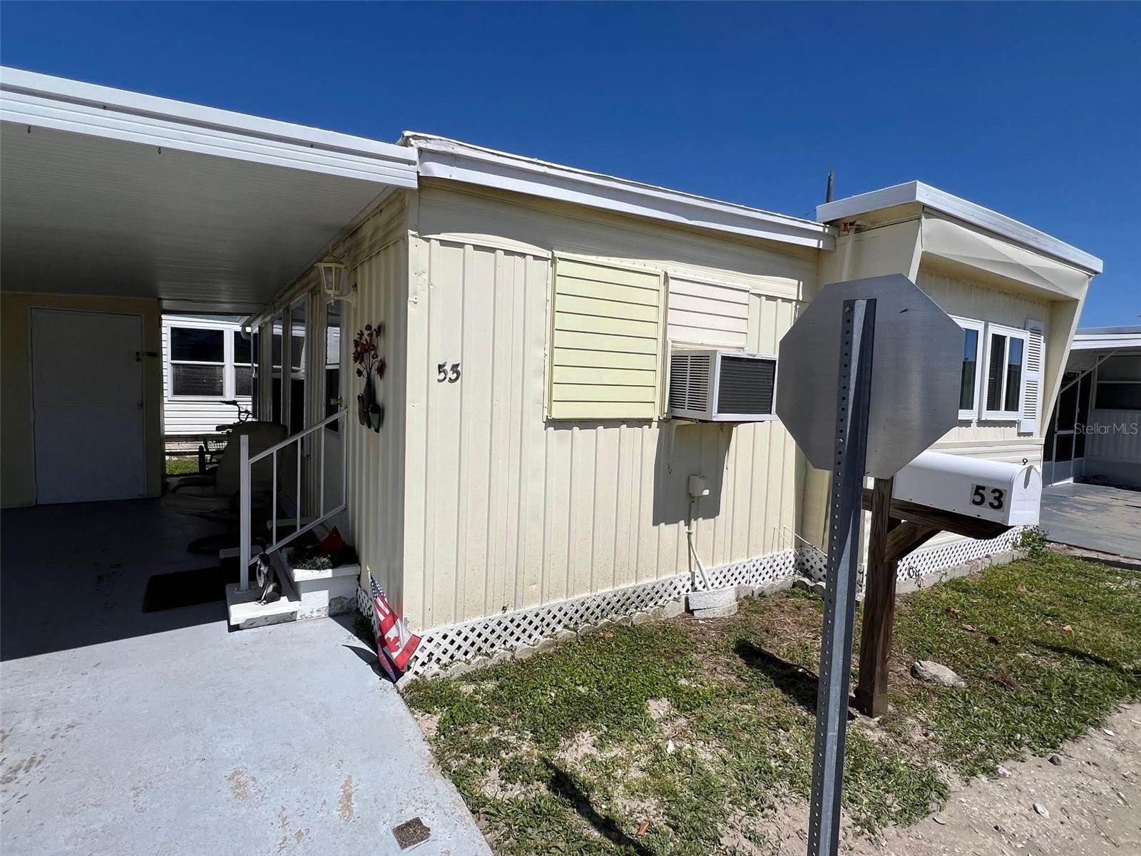 Listing photo id 0 for 12766 Seminole Boulevard 53
