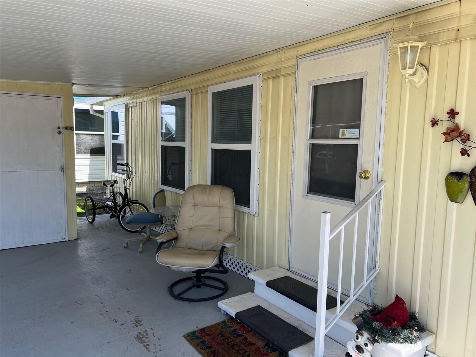 Listing photo id 2 for 12766 Seminole Boulevard 53