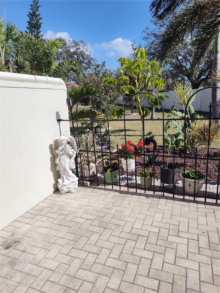 Image 52 of 63 For 2700 Bayshore Blvd #561
