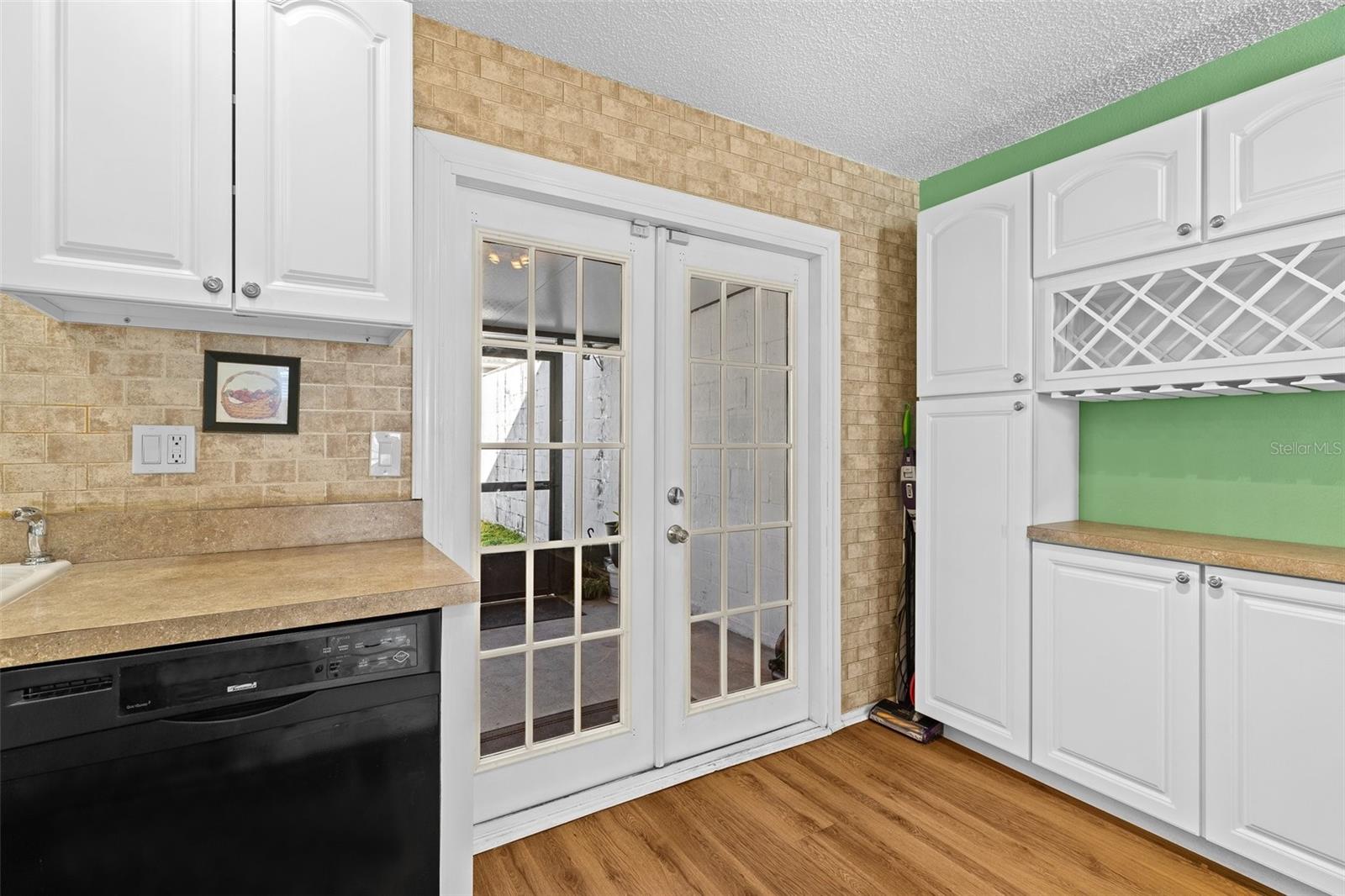 Listing photo id 17 for 11918 Dietz Drive 28