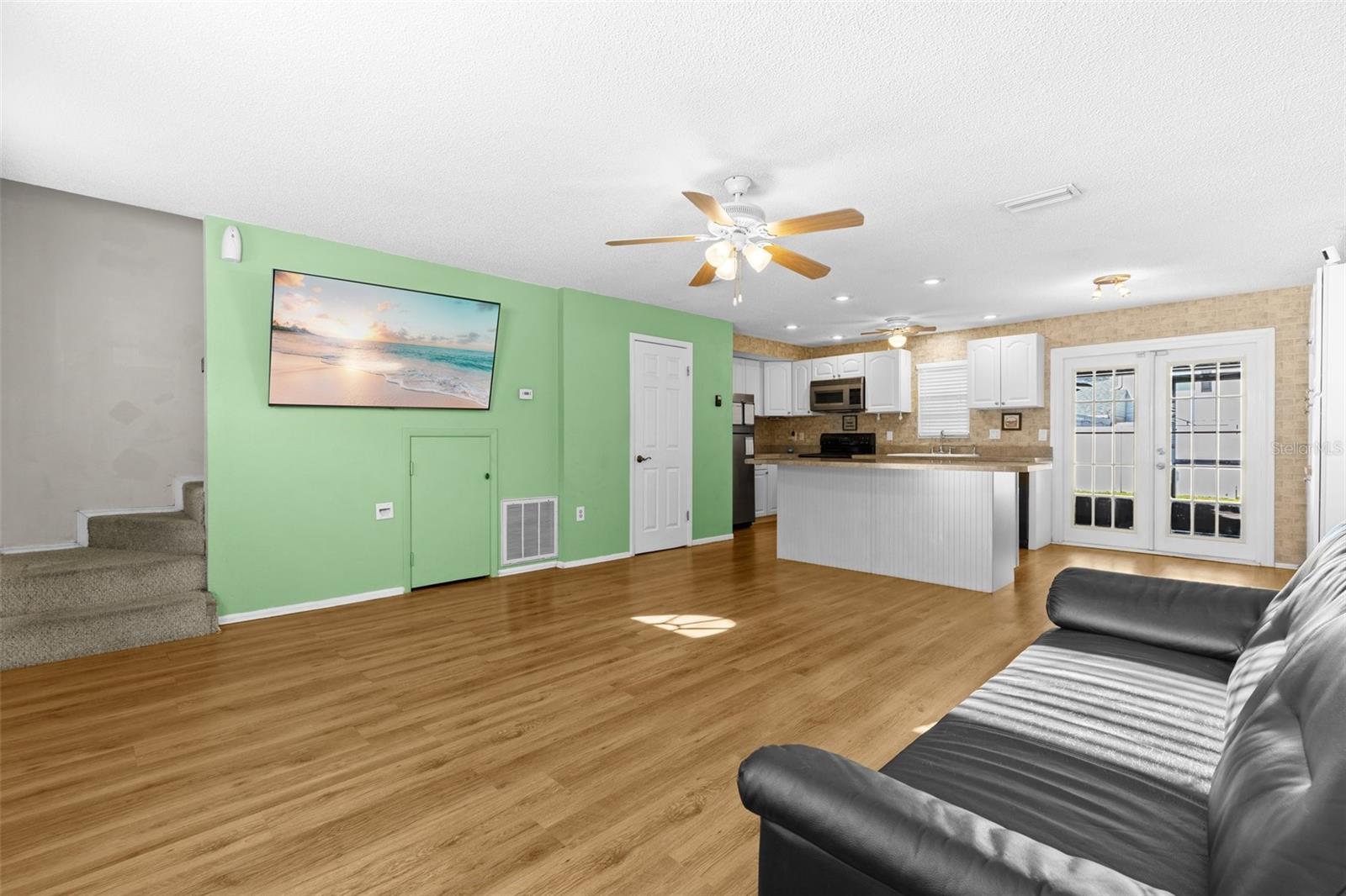 Listing photo id 22 for 11918 Dietz Drive 28