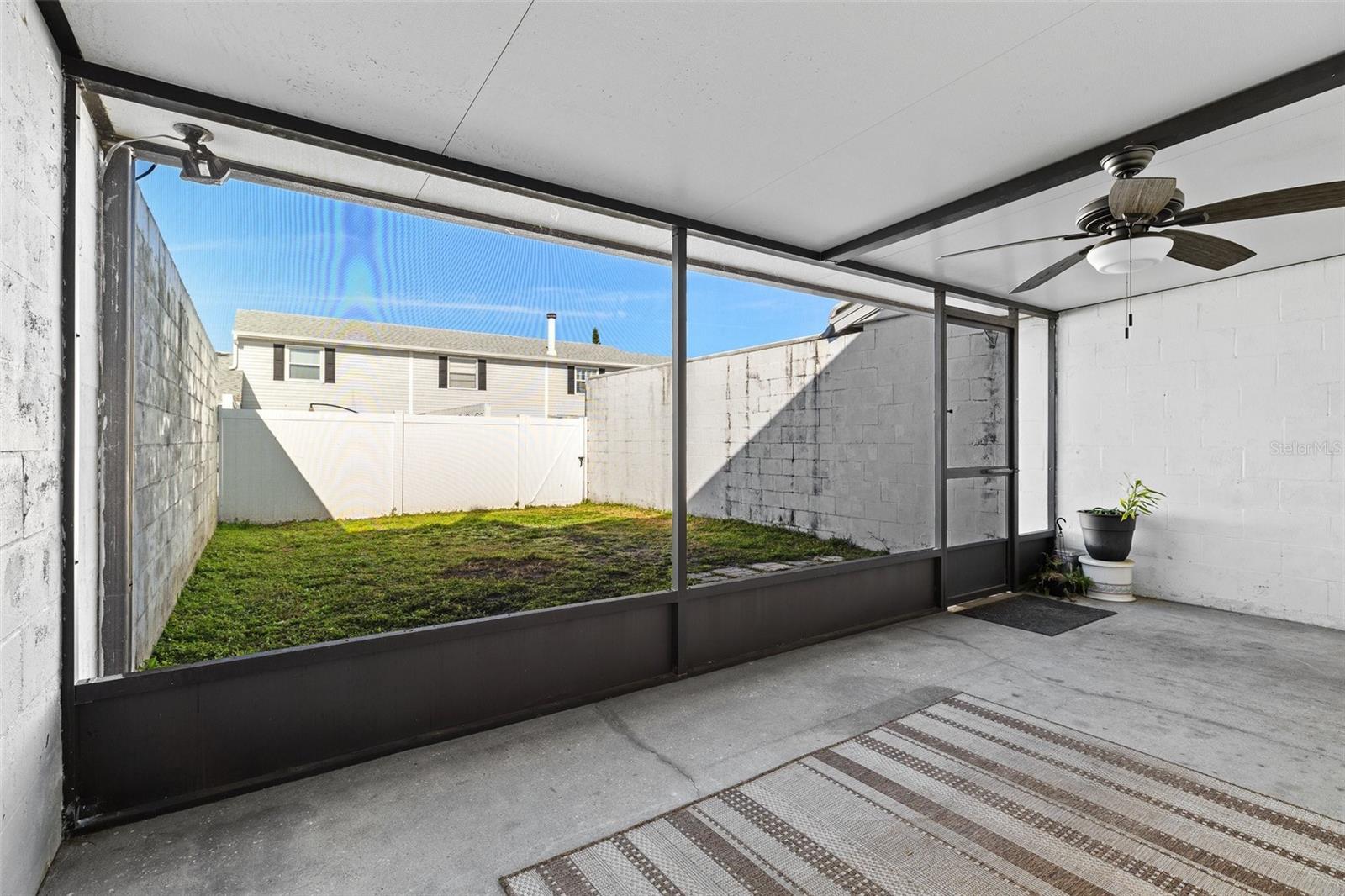 Listing photo id 32 for 11918 Dietz Drive 28