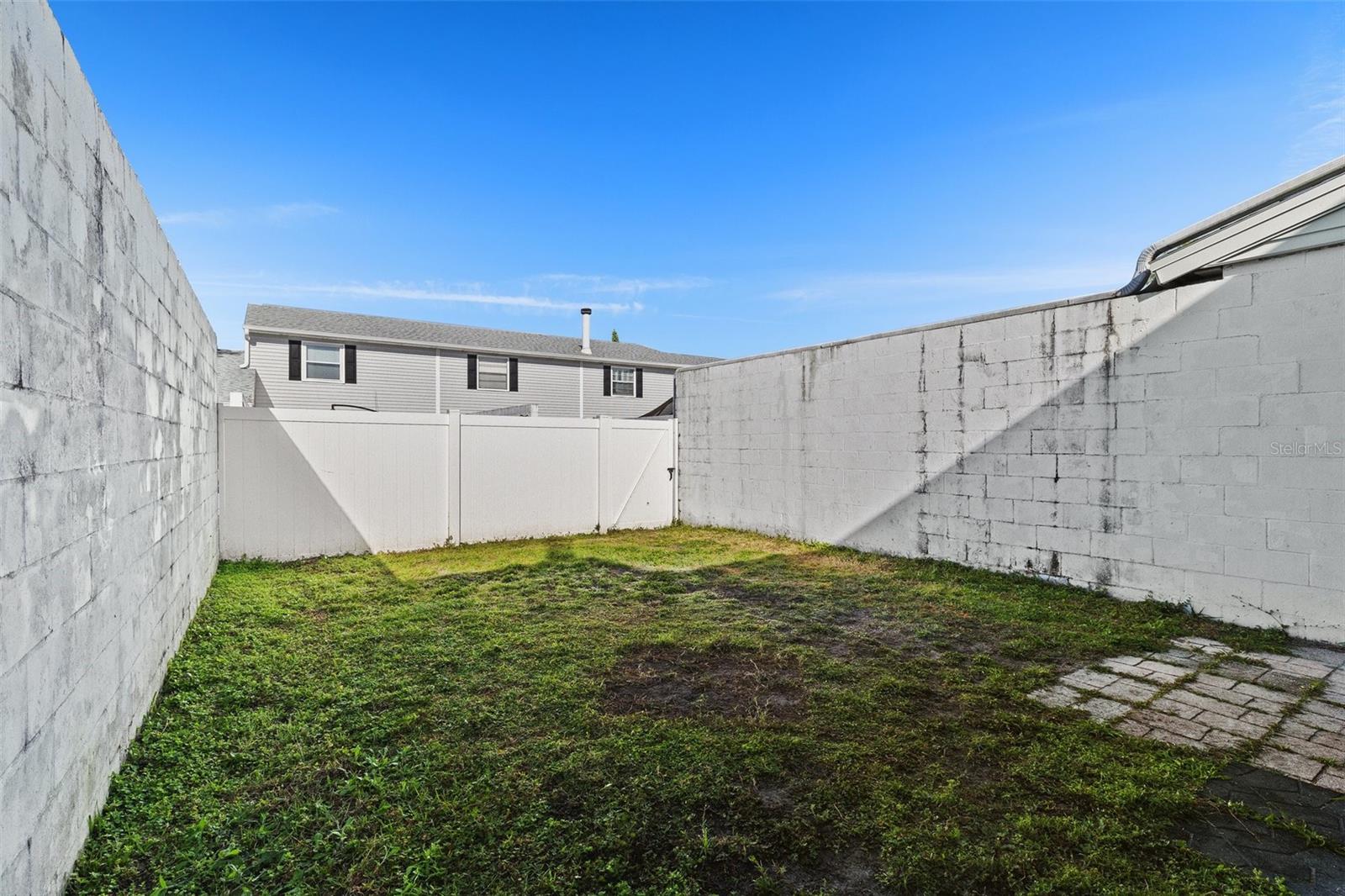 Listing photo id 34 for 11918 Dietz Drive 28